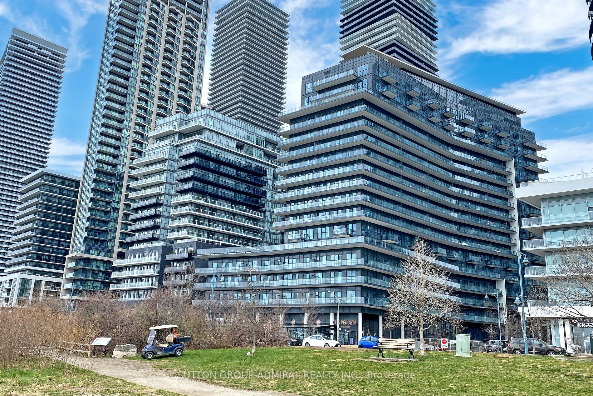 39 Annie Craig Drive #221