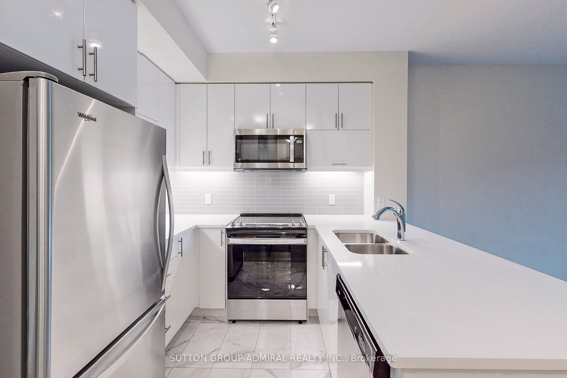 39 Annie Craig Drive #221