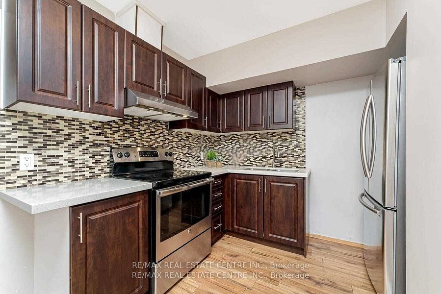 96 Mill Street E, #B