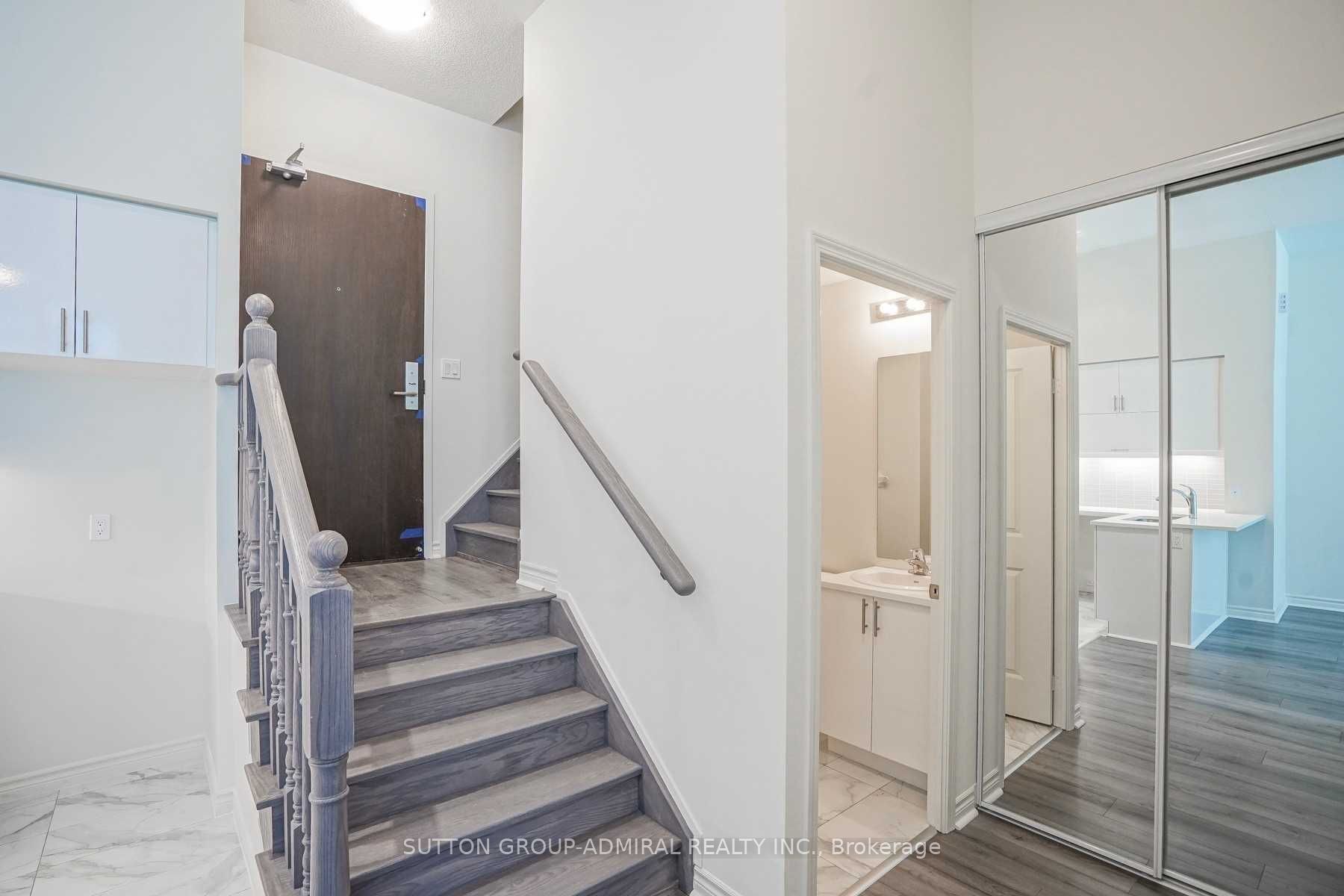 39 Annie Craig Drive, #Th4