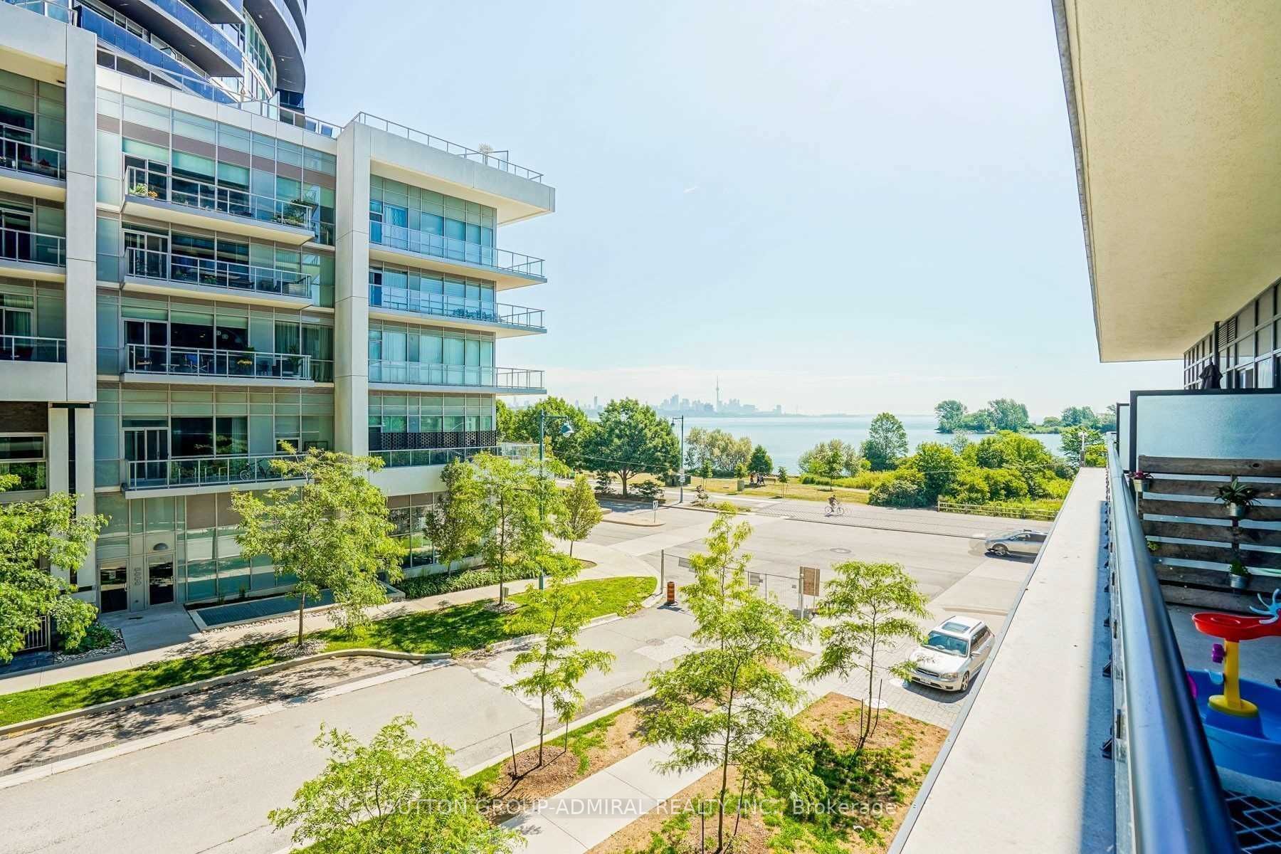 39 Annie Craig Drive, #Th4