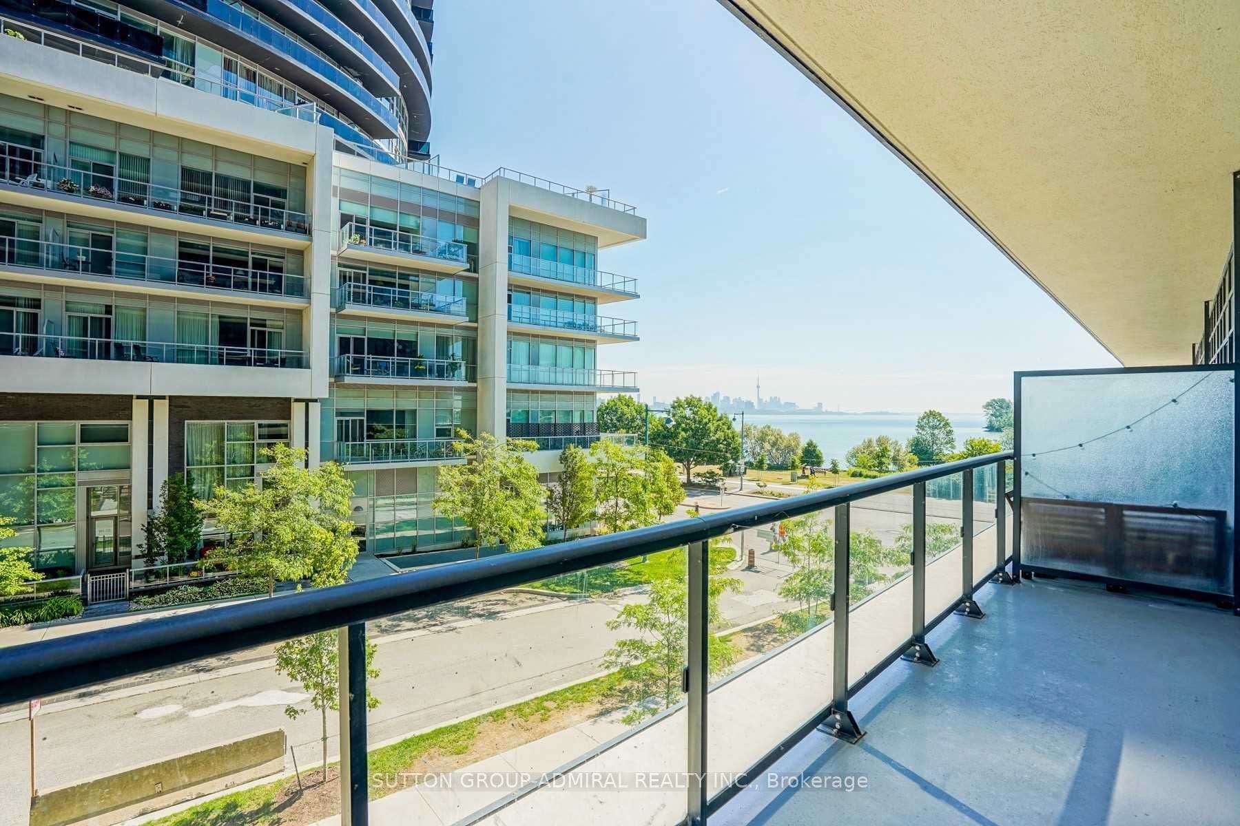39 Annie Craig Drive, #Th4
