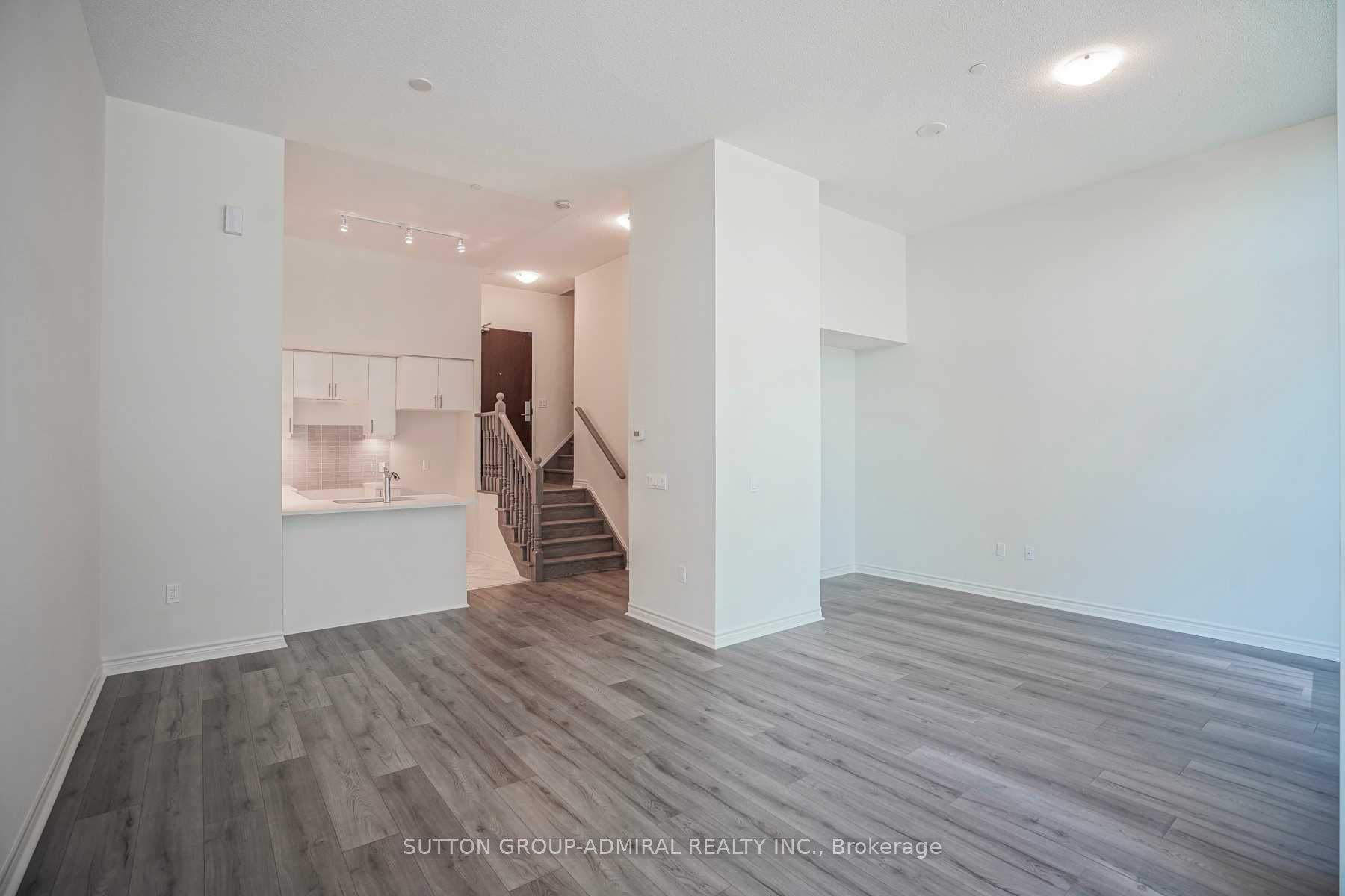 39 Annie Craig Drive, #Th4