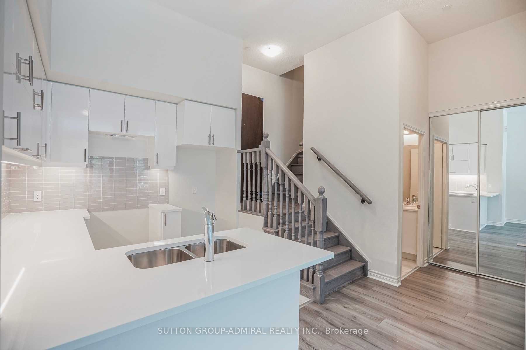 39 Annie Craig Drive, #Th4