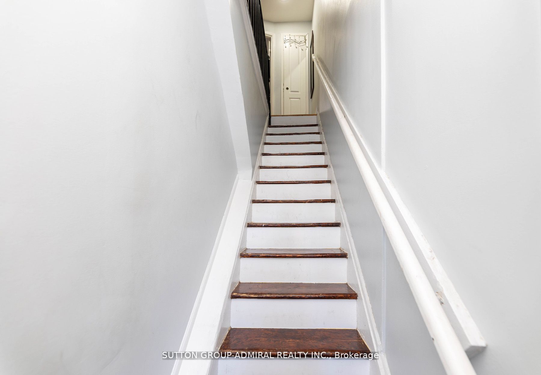 1085 Weston Road