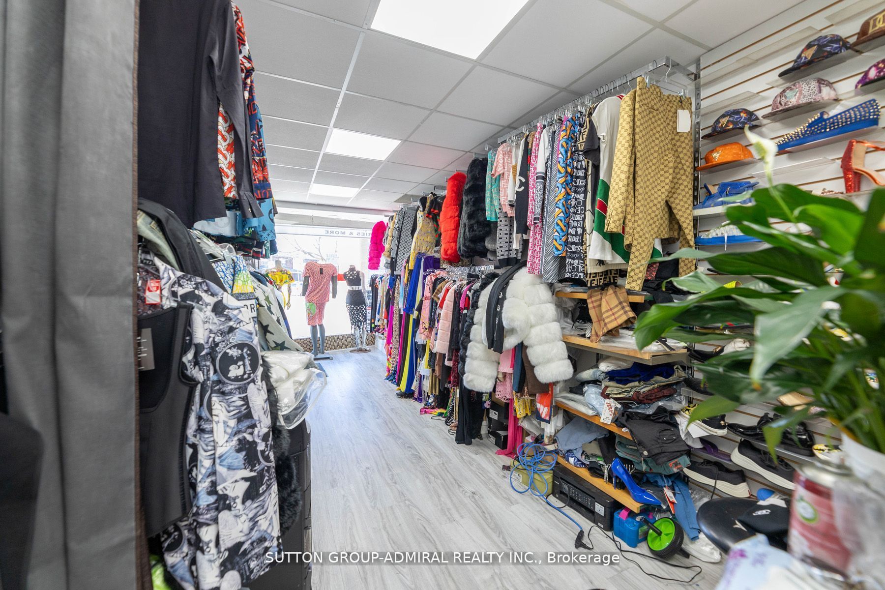 1085 Weston Road