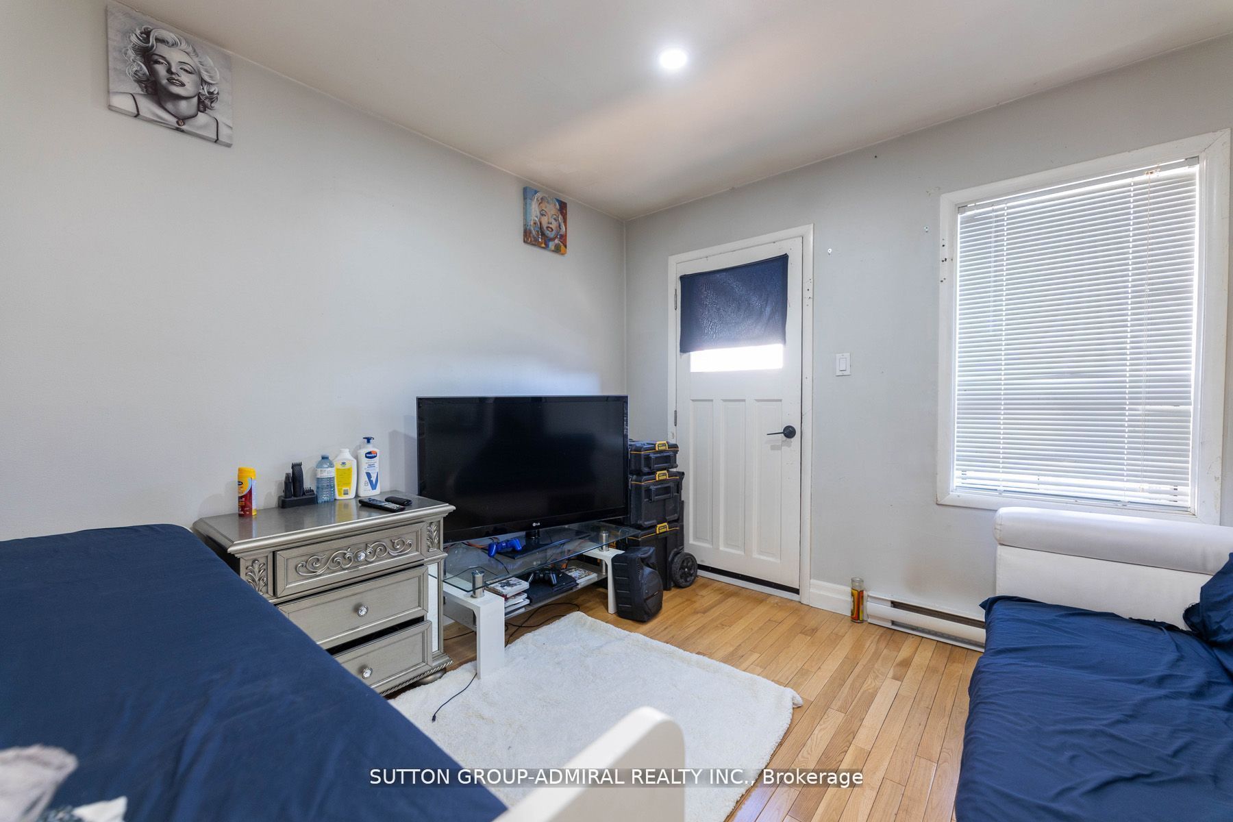 1085 Weston Road