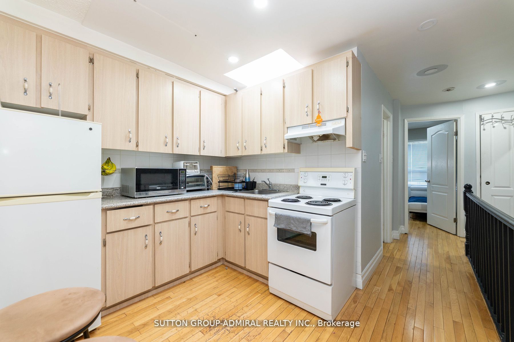 1085 Weston Road