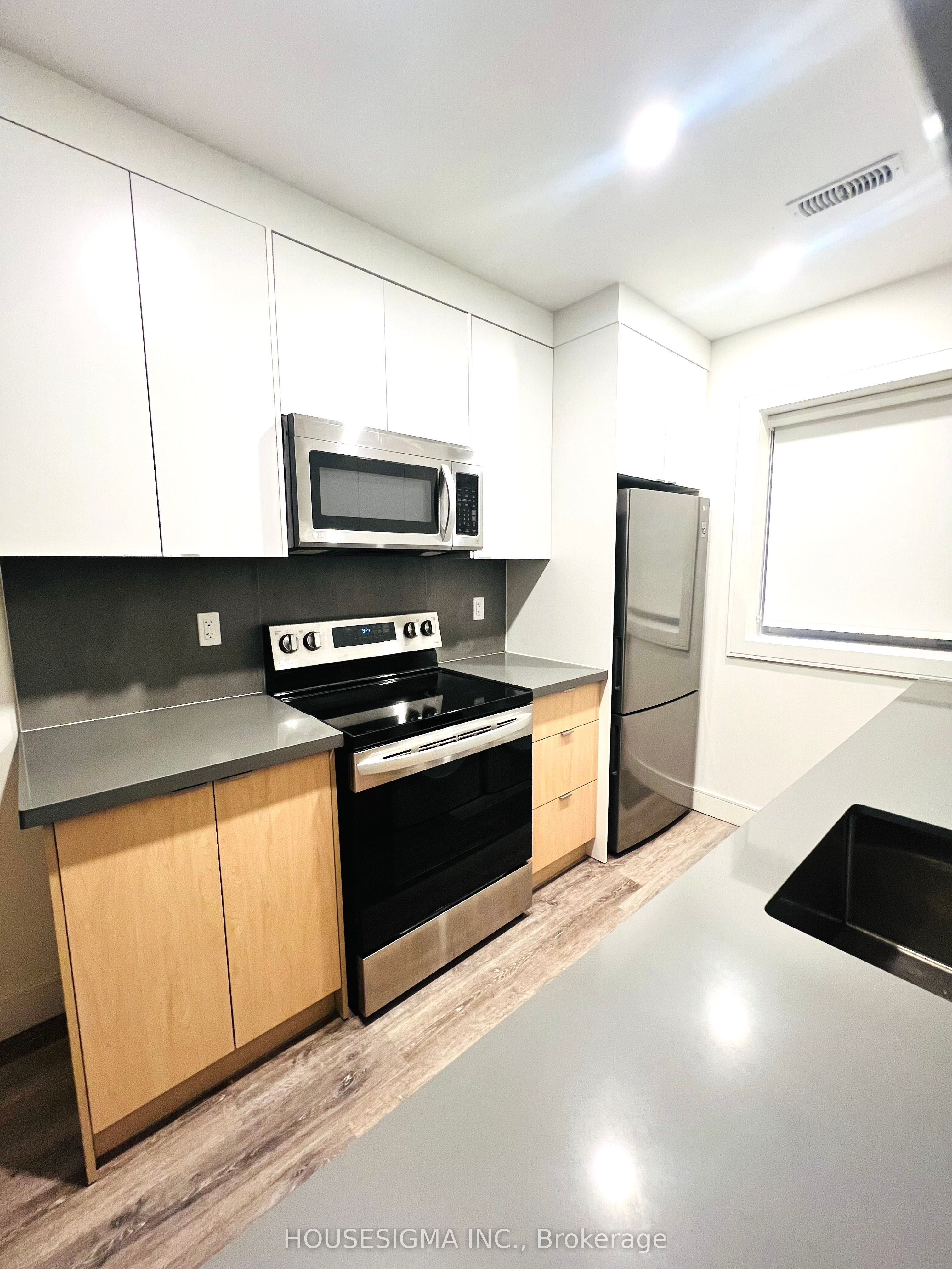 71 Chamberlain Avenue, #Main