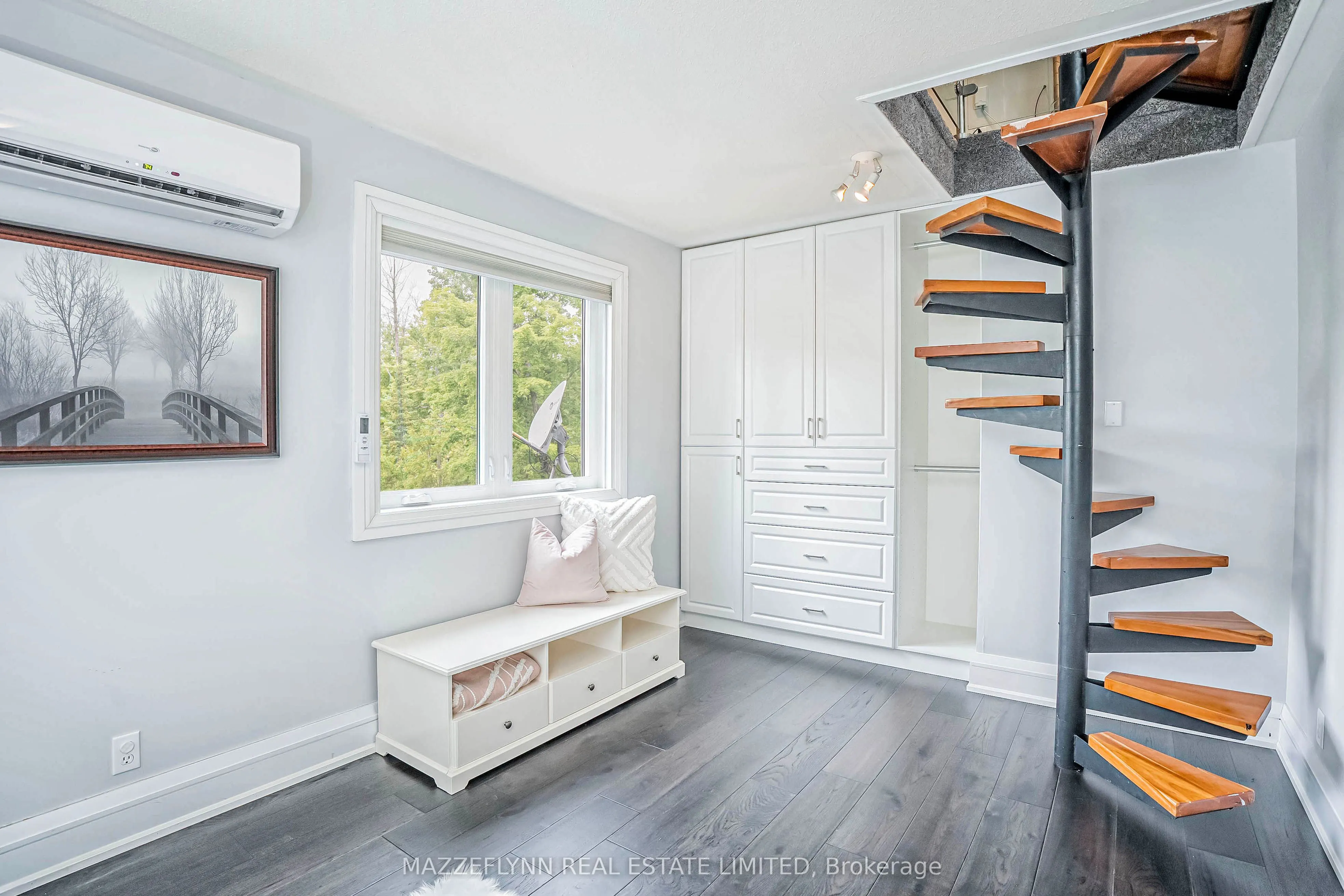2814 Forks Of The Credit Road
