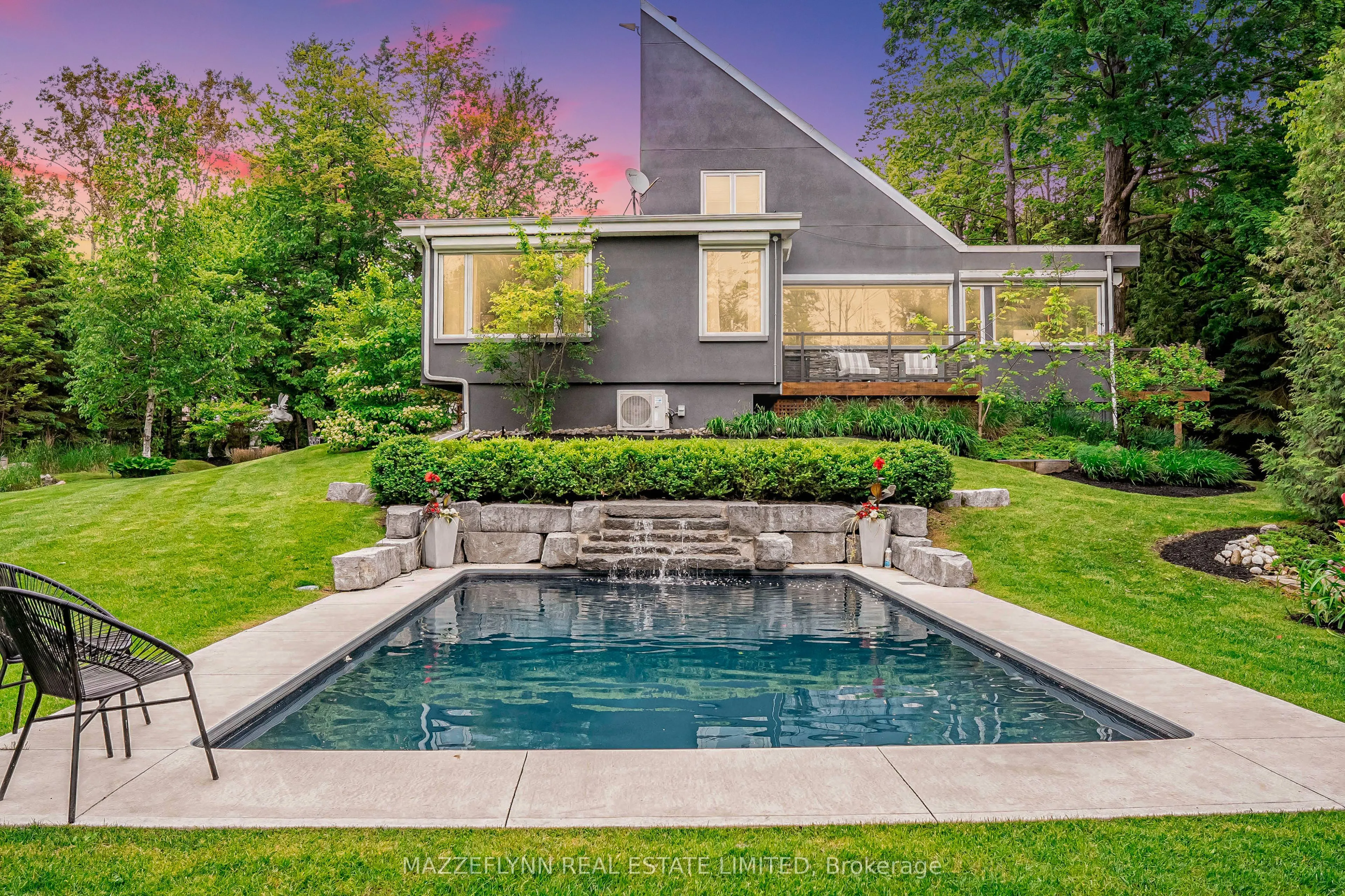 2814 Forks Of The Credit Road