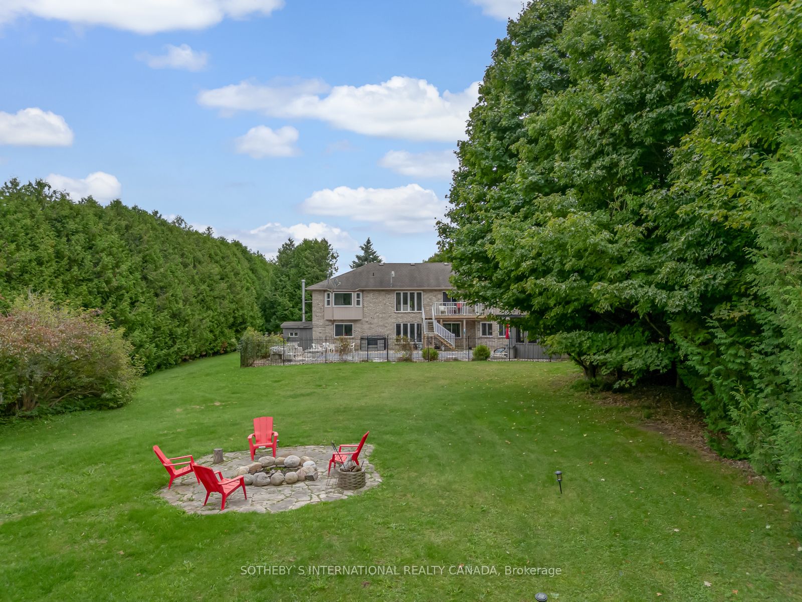 19 Mcconachie Crescent
