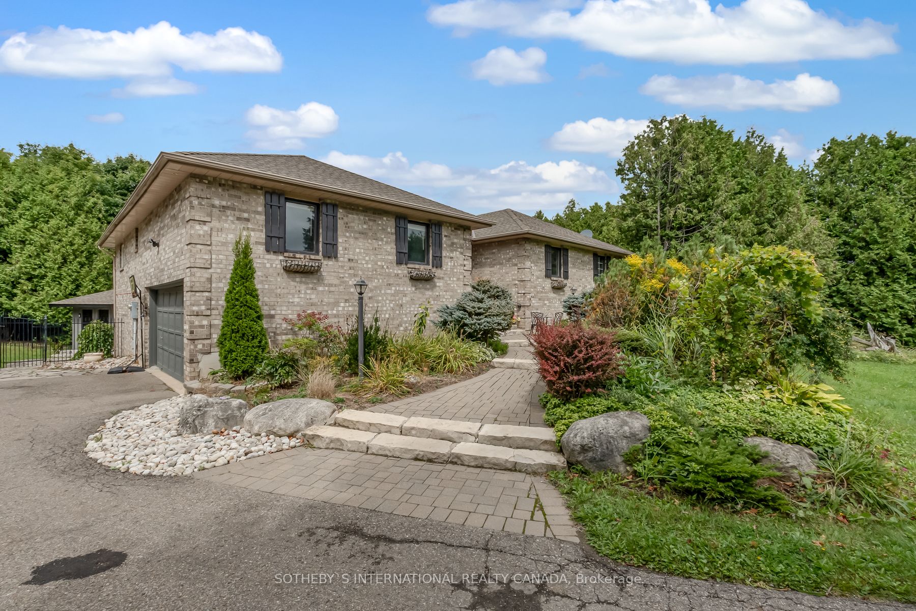 19 Mcconachie Crescent