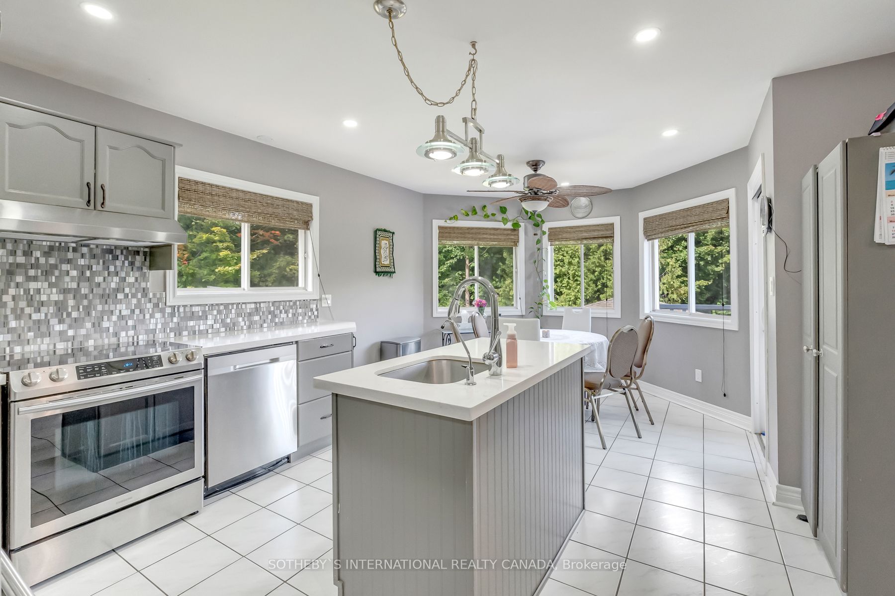19 Mcconachie Crescent