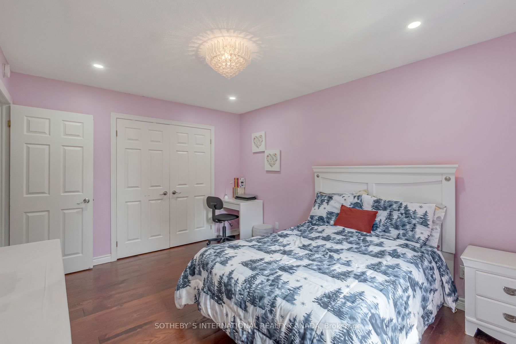 19 Mcconachie Crescent
