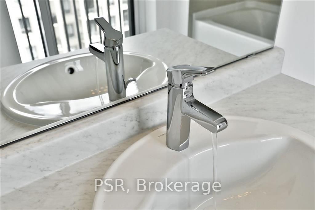 2486 Old Bronte Road #706