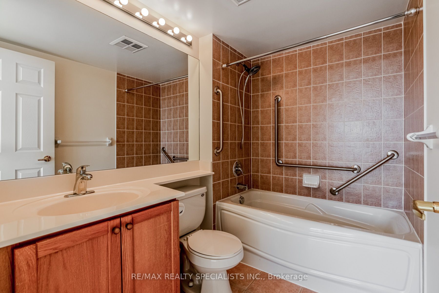 55 Strathaven Drive W #2011