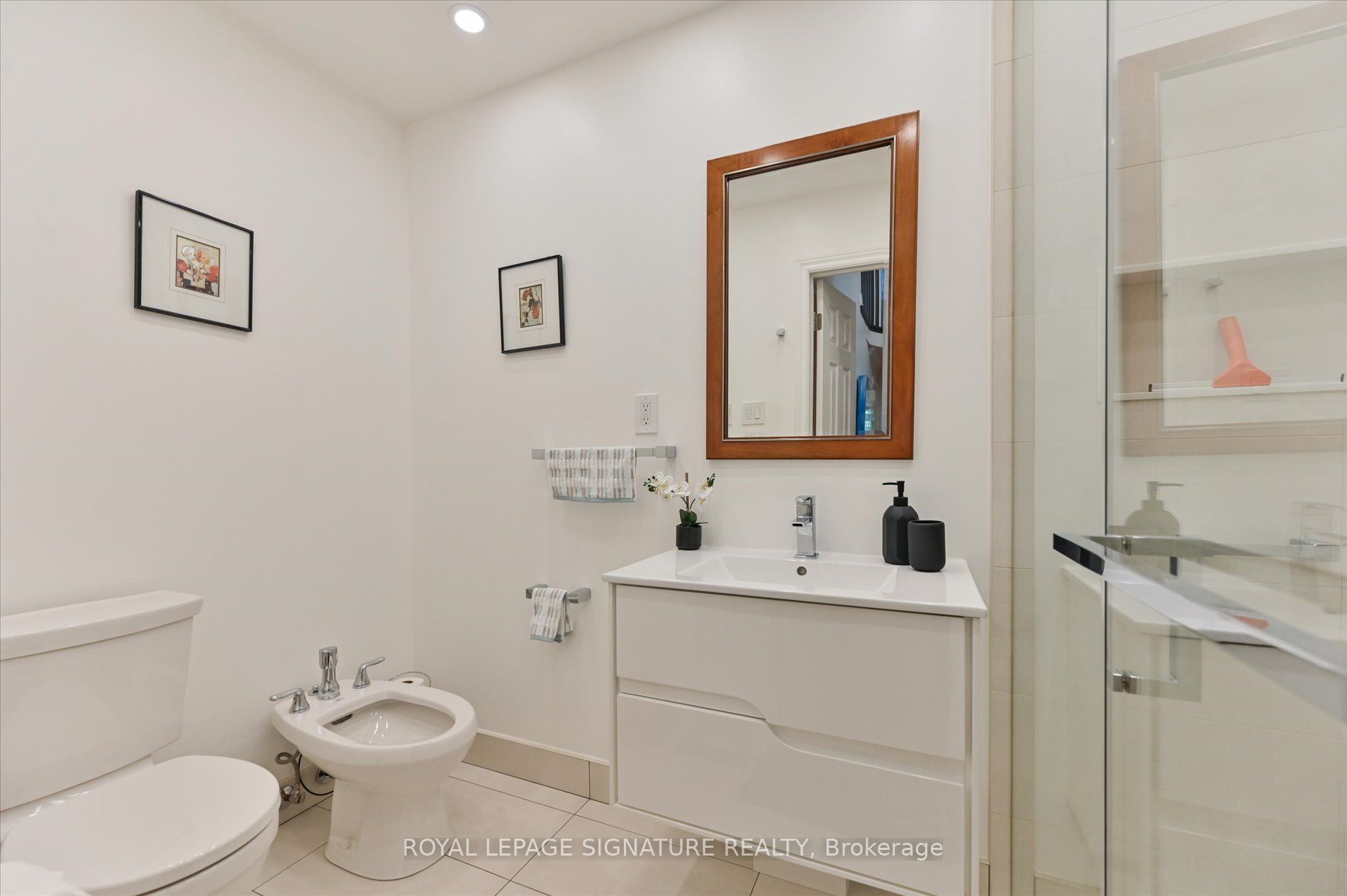 3417 Sanderling Crescent