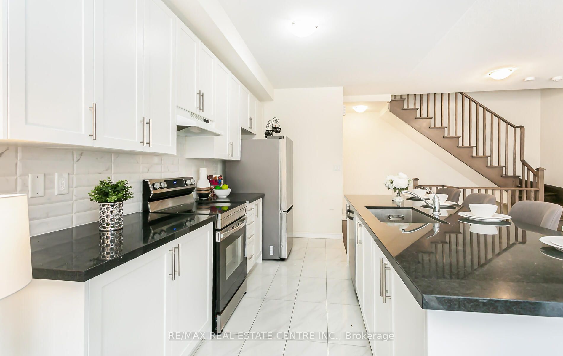 14 Arrowview Drive