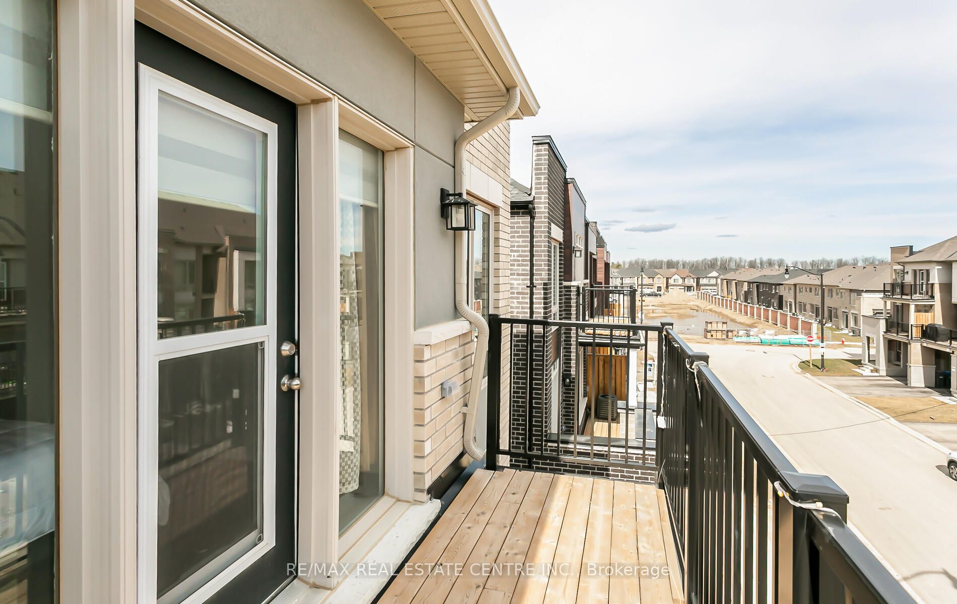 14 Arrowview Drive