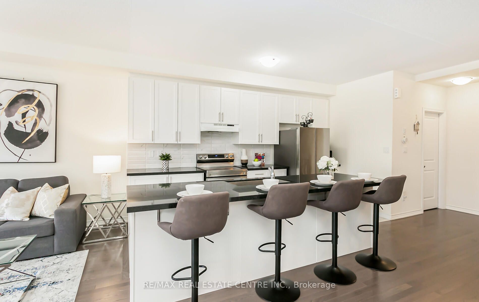 14 Arrowview Drive