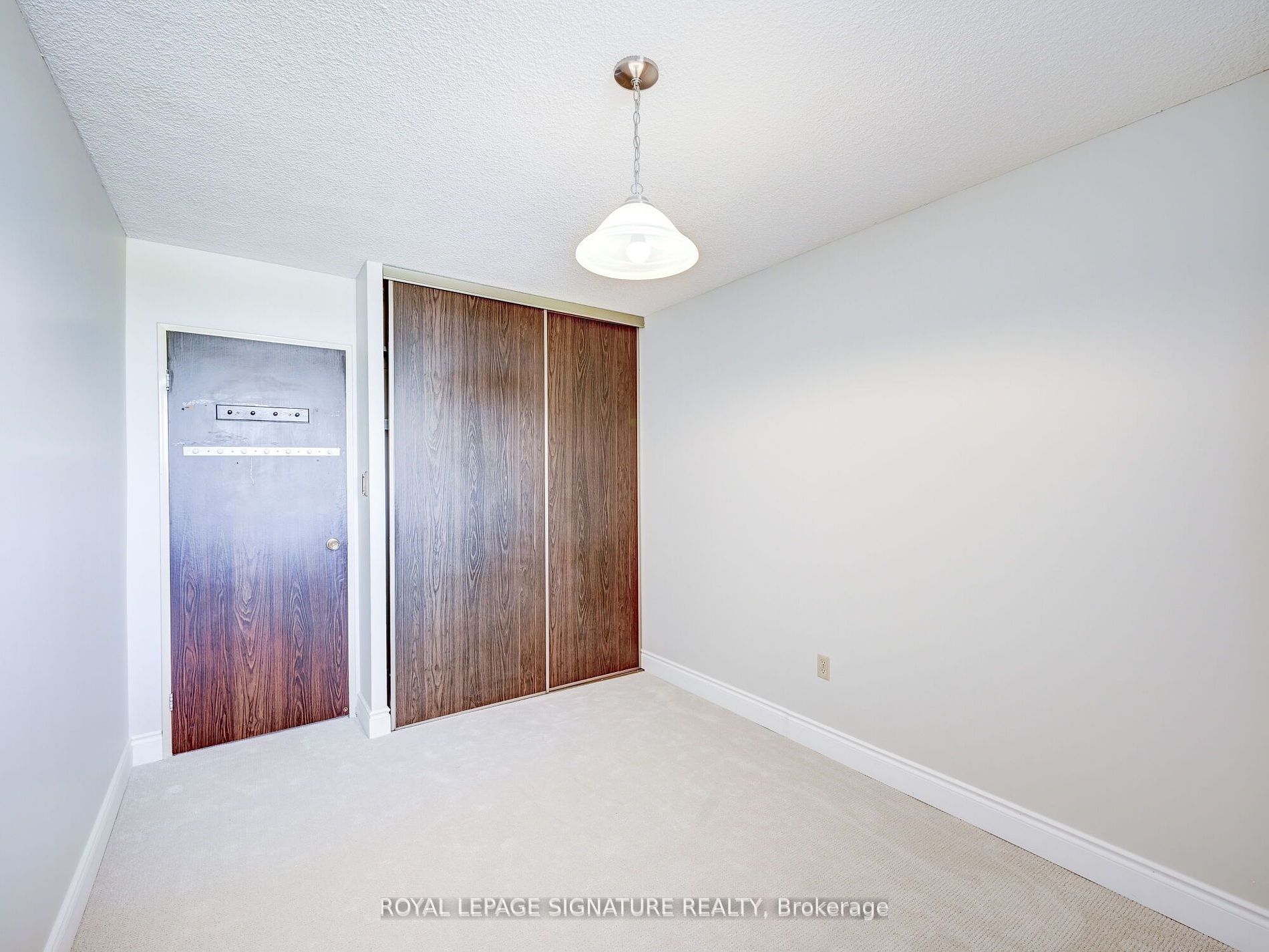 812 Burnhamthorpe Road, #607