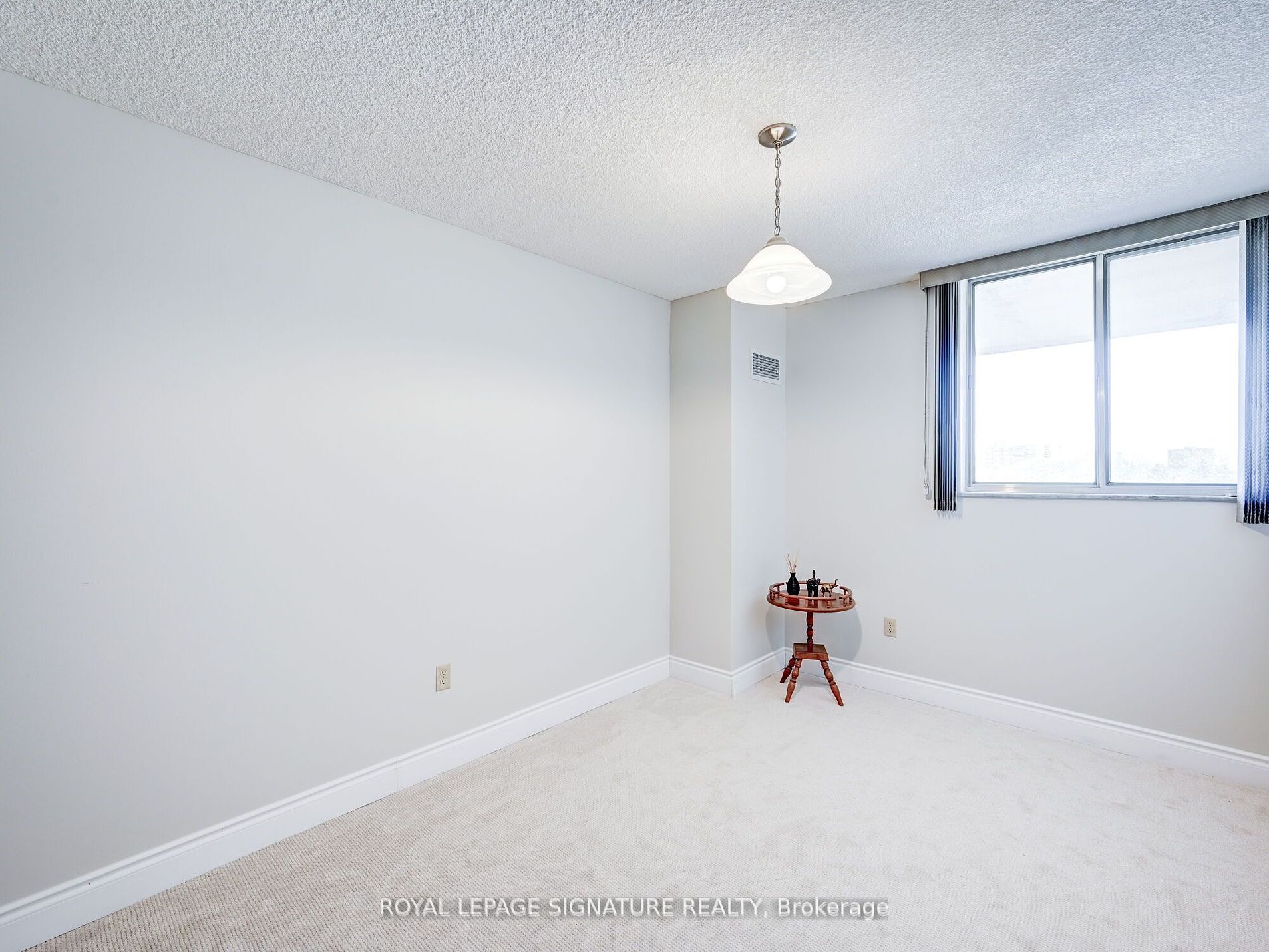 812 Burnhamthorpe Road, #607