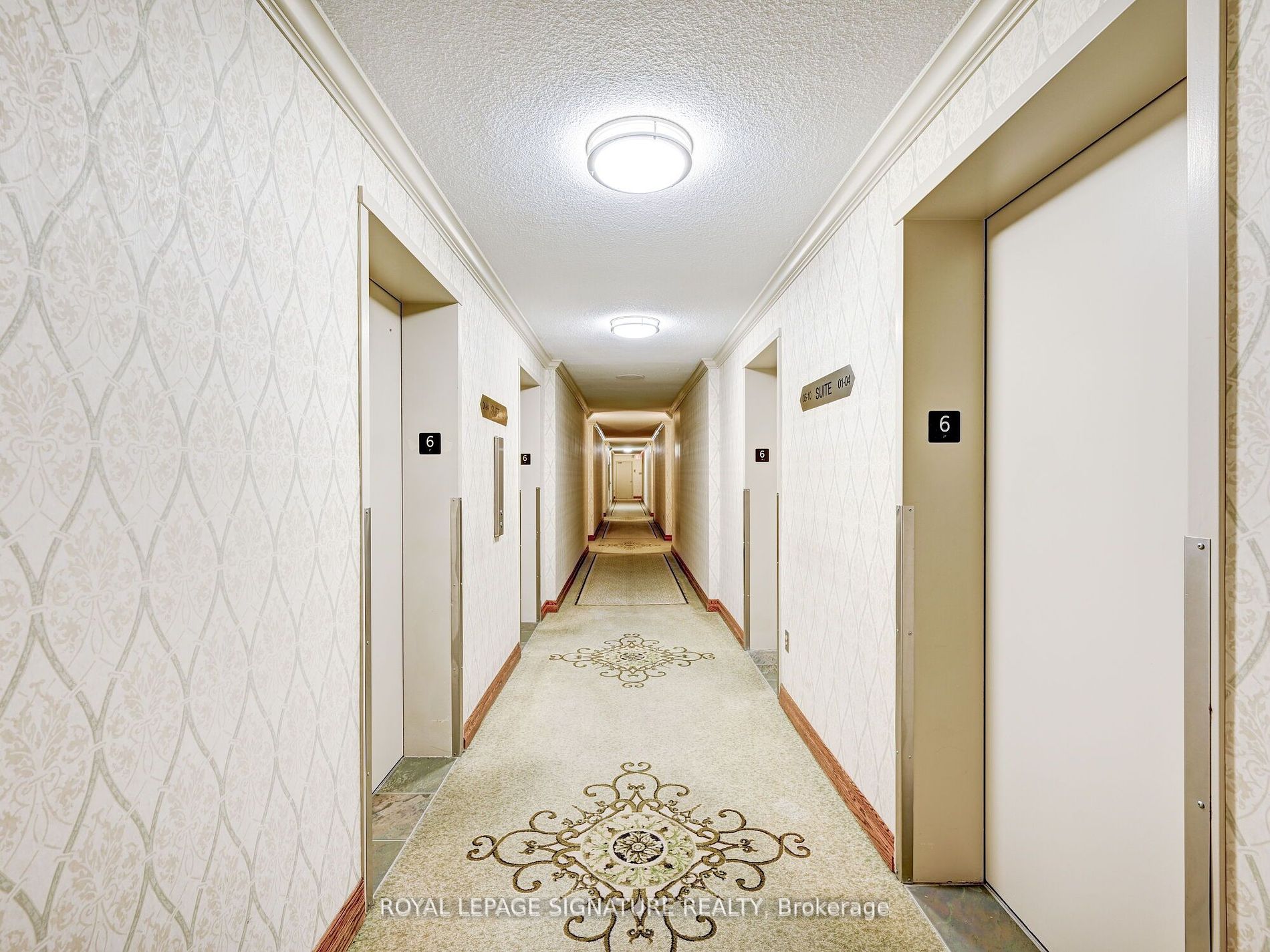 812 Burnhamthorpe Road, #607