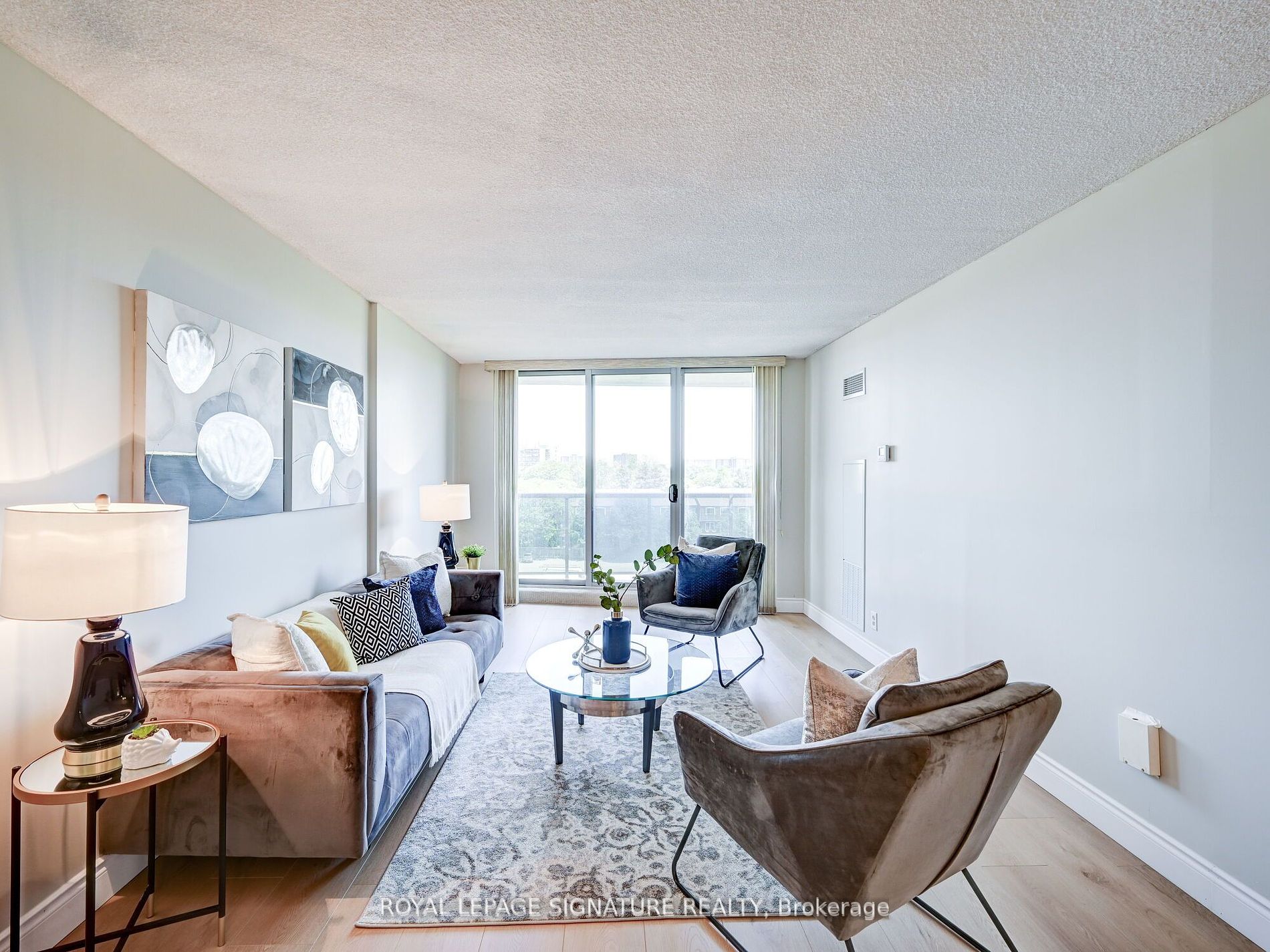 812 Burnhamthorpe Road, #607