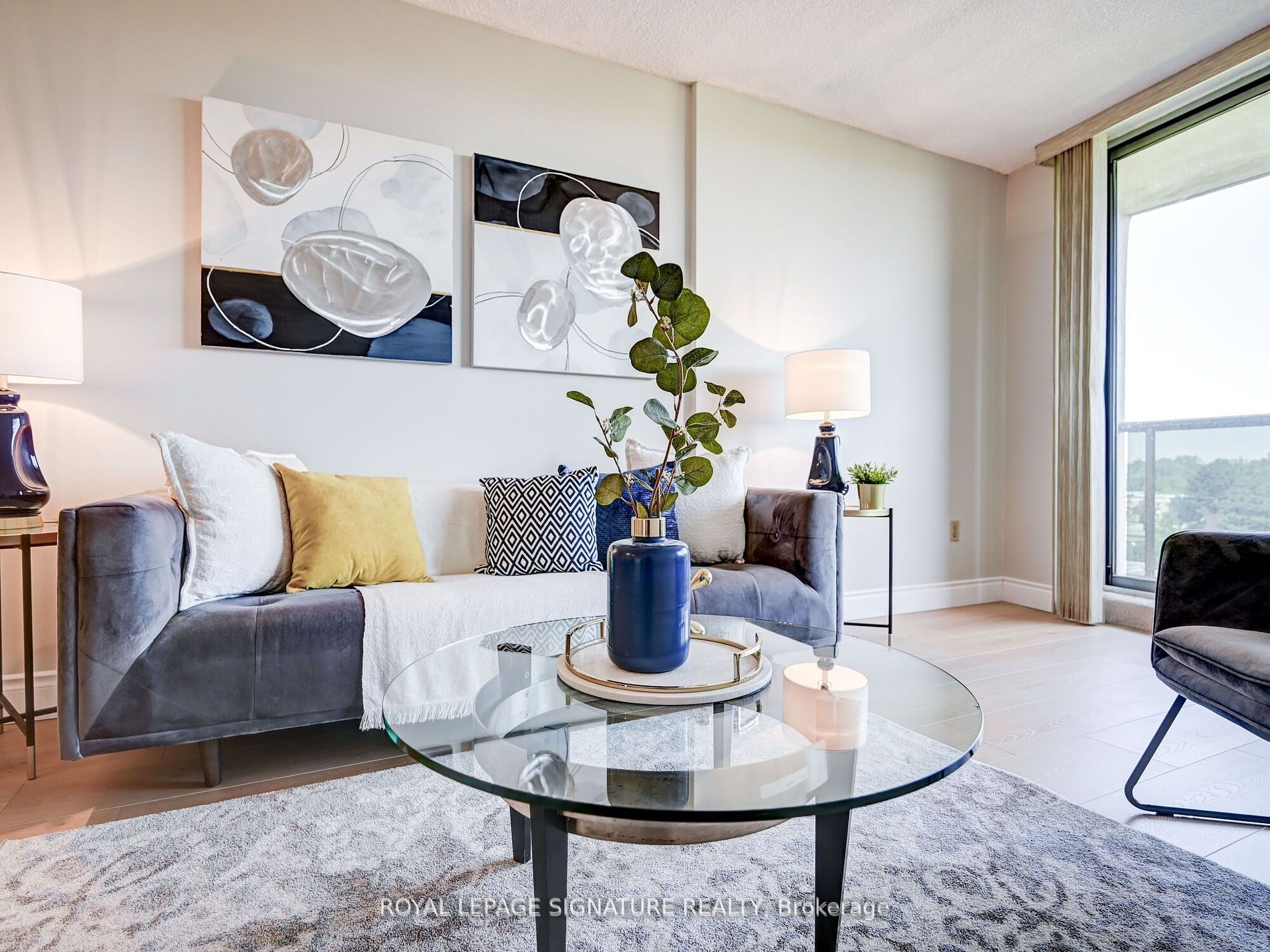 812 Burnhamthorpe Road, #607