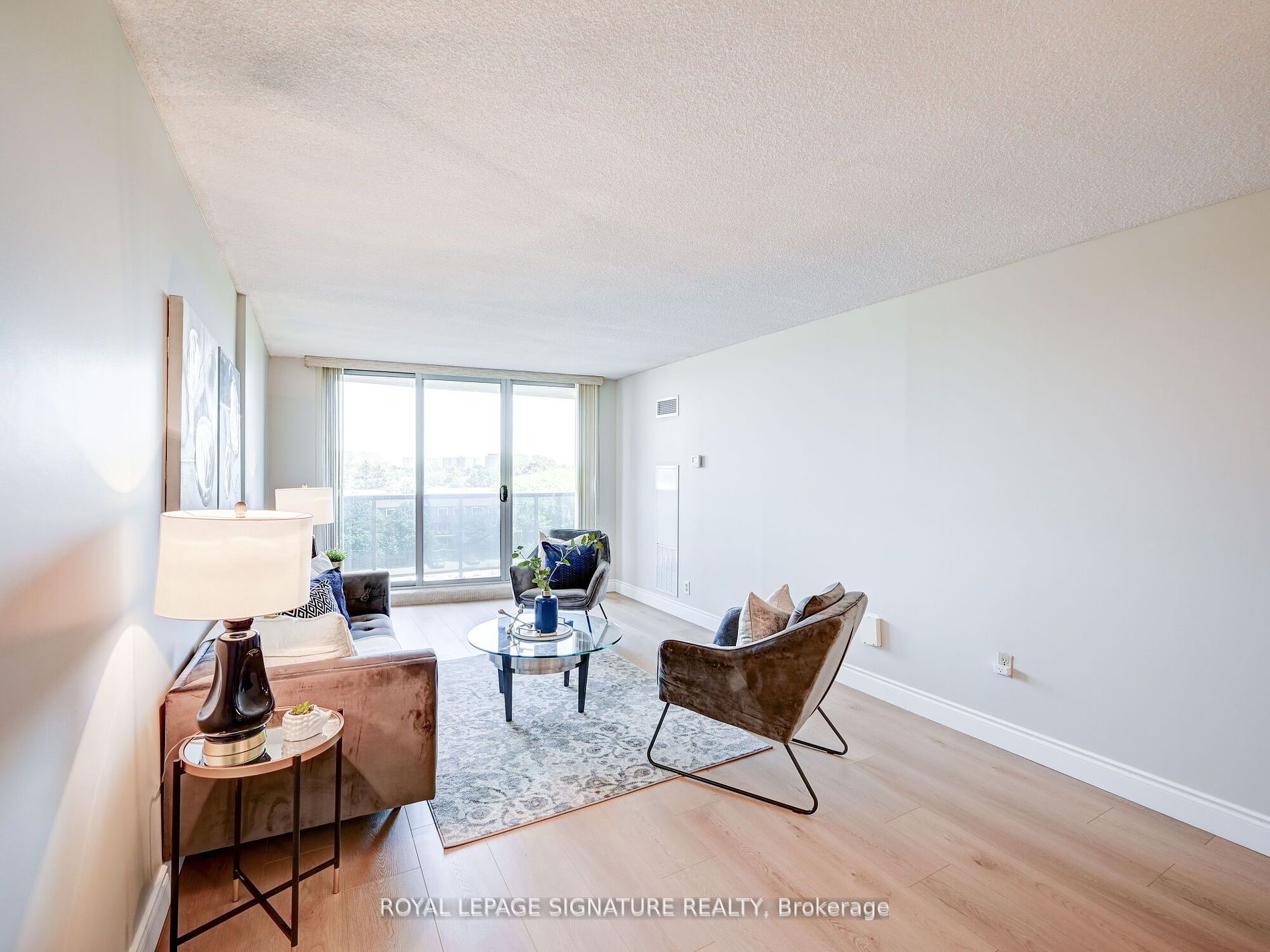 812 Burnhamthorpe Road, #607