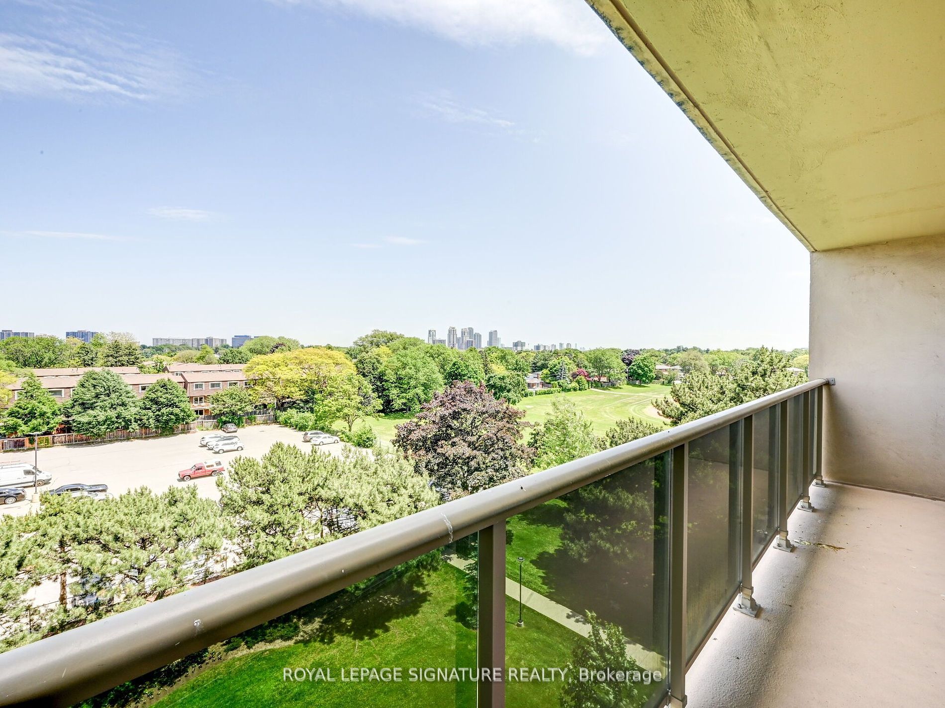 812 Burnhamthorpe Road, #607