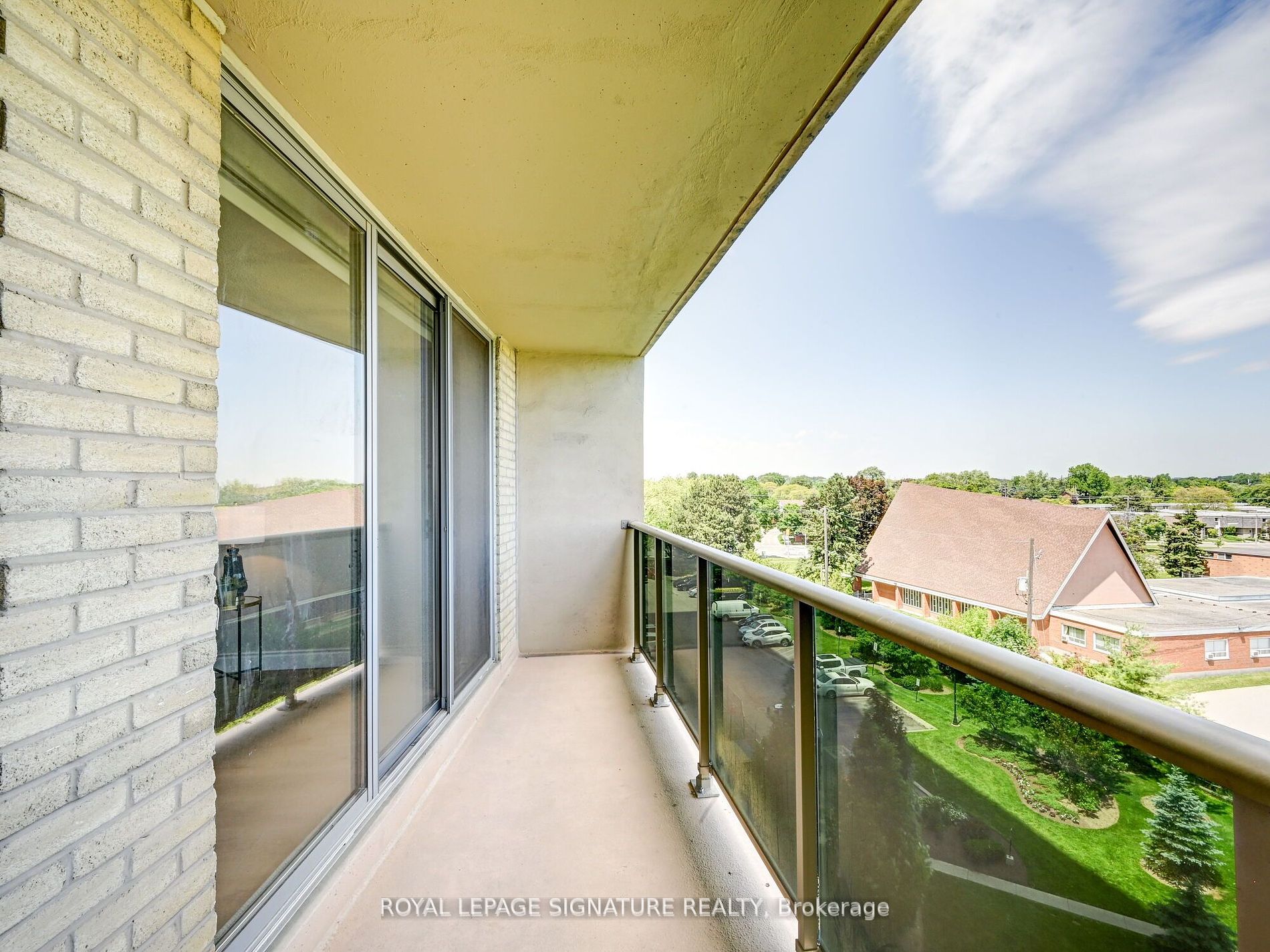 812 Burnhamthorpe Road, #607