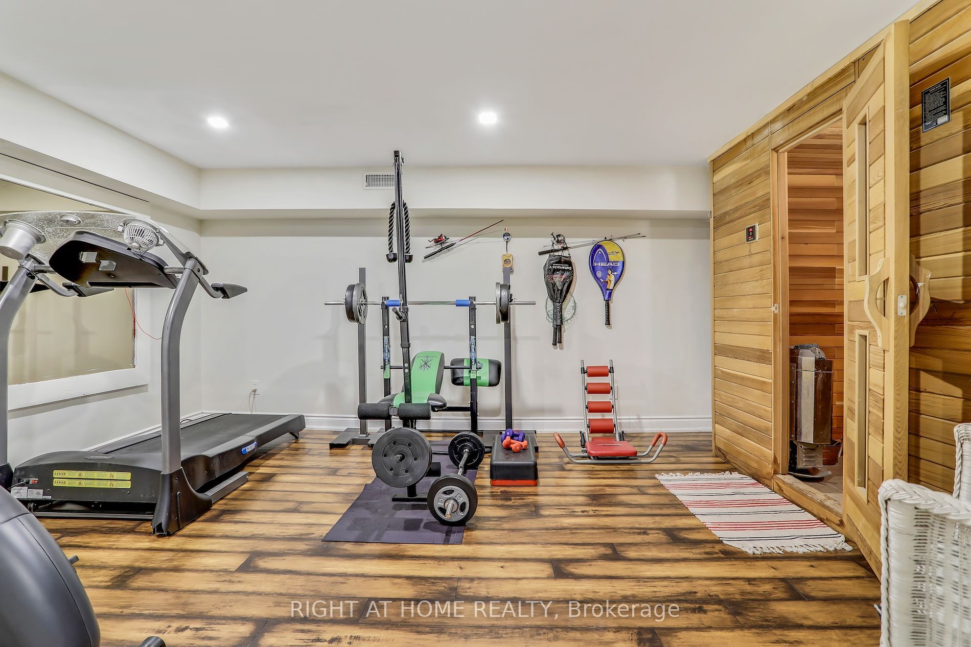 471 Country Club Crescent