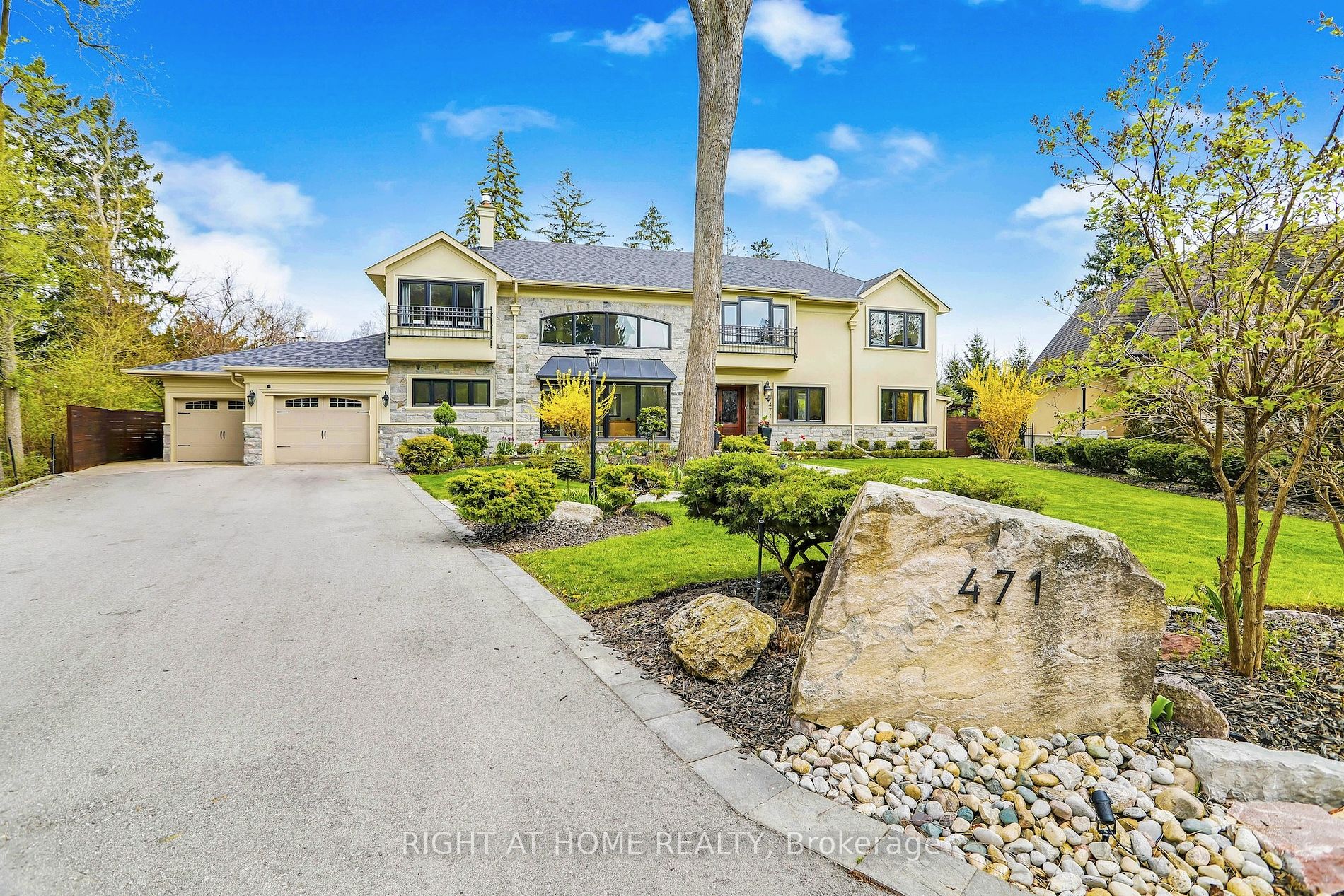 471 Country Club Crescent