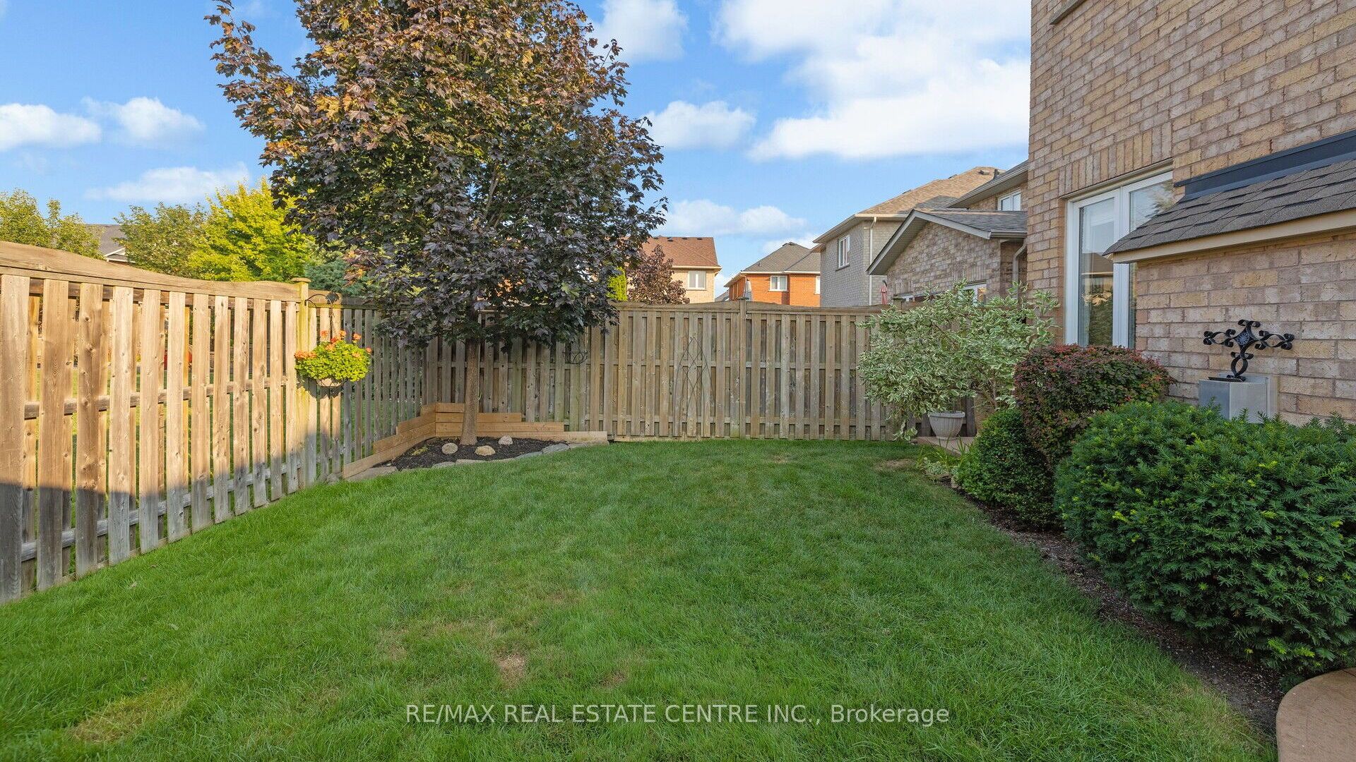 491 Willmott Crescent