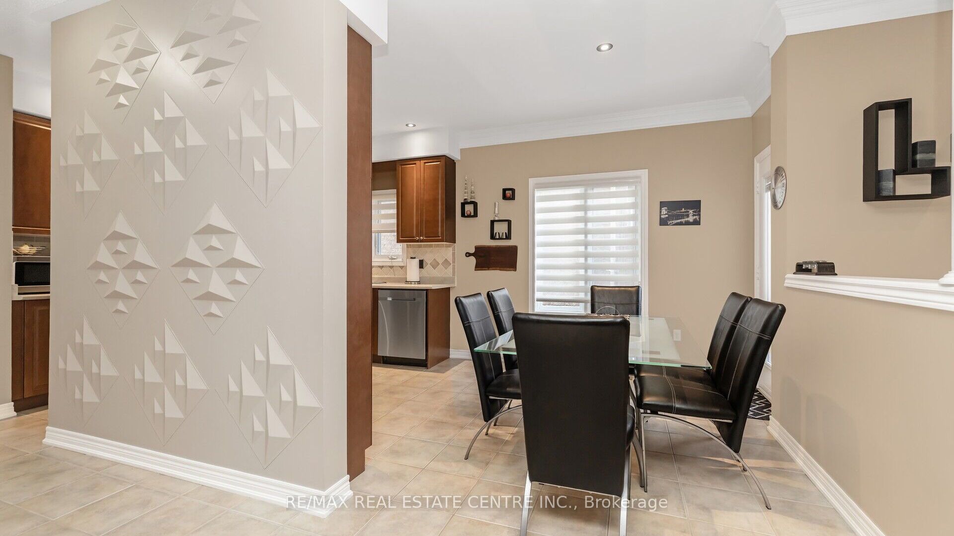 491 Willmott Crescent