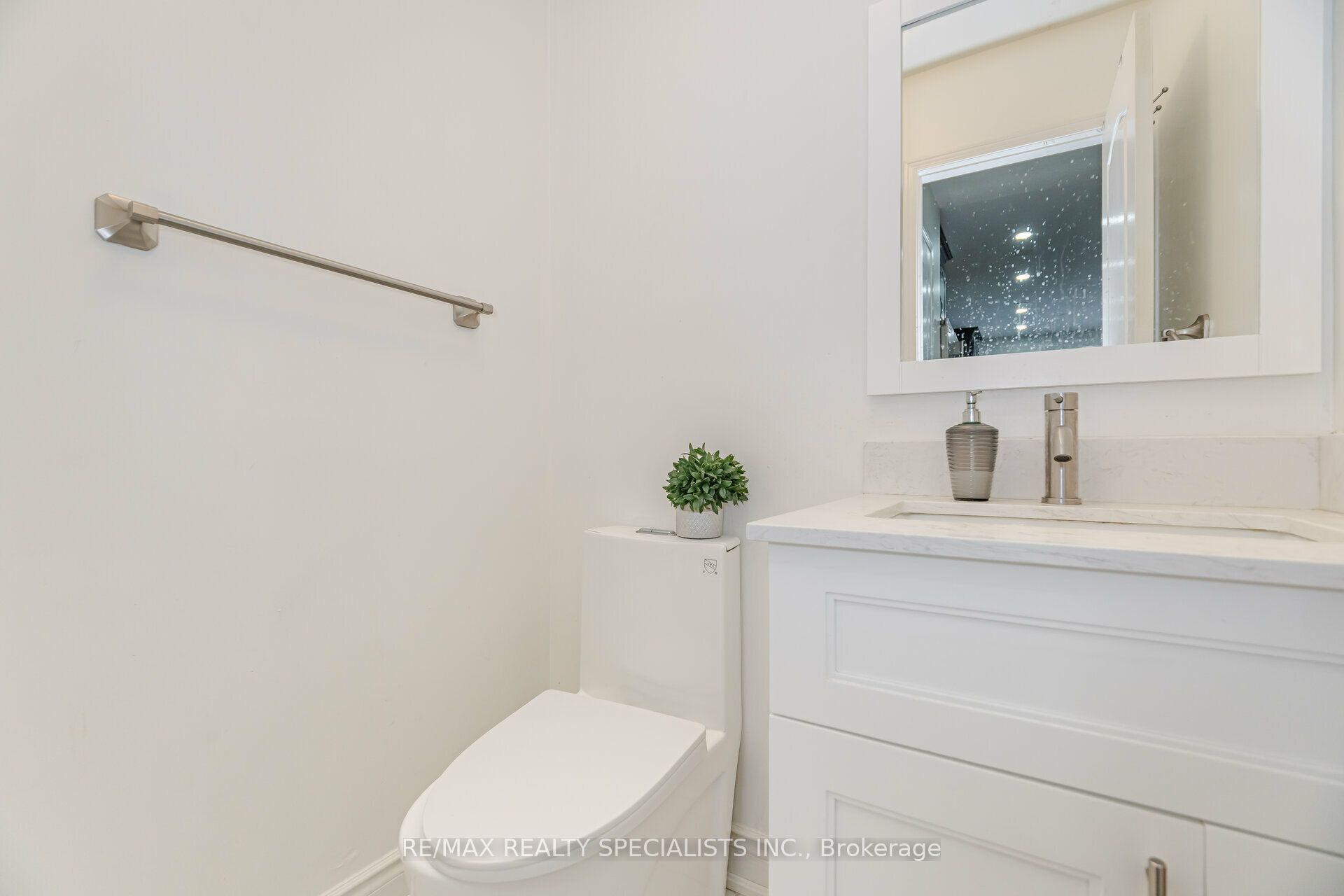 27 Coachwhip Road