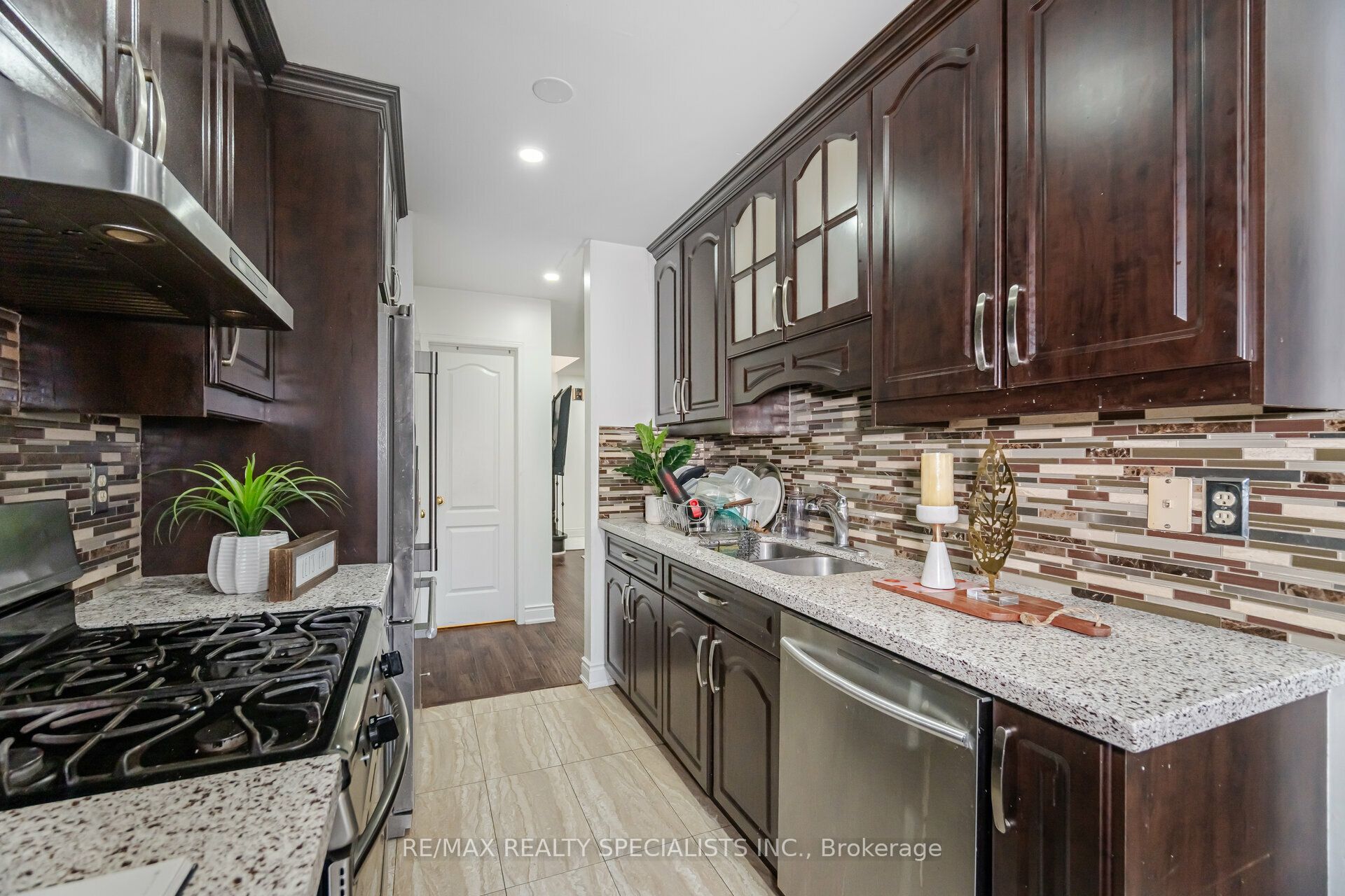 27 Coachwhip Road