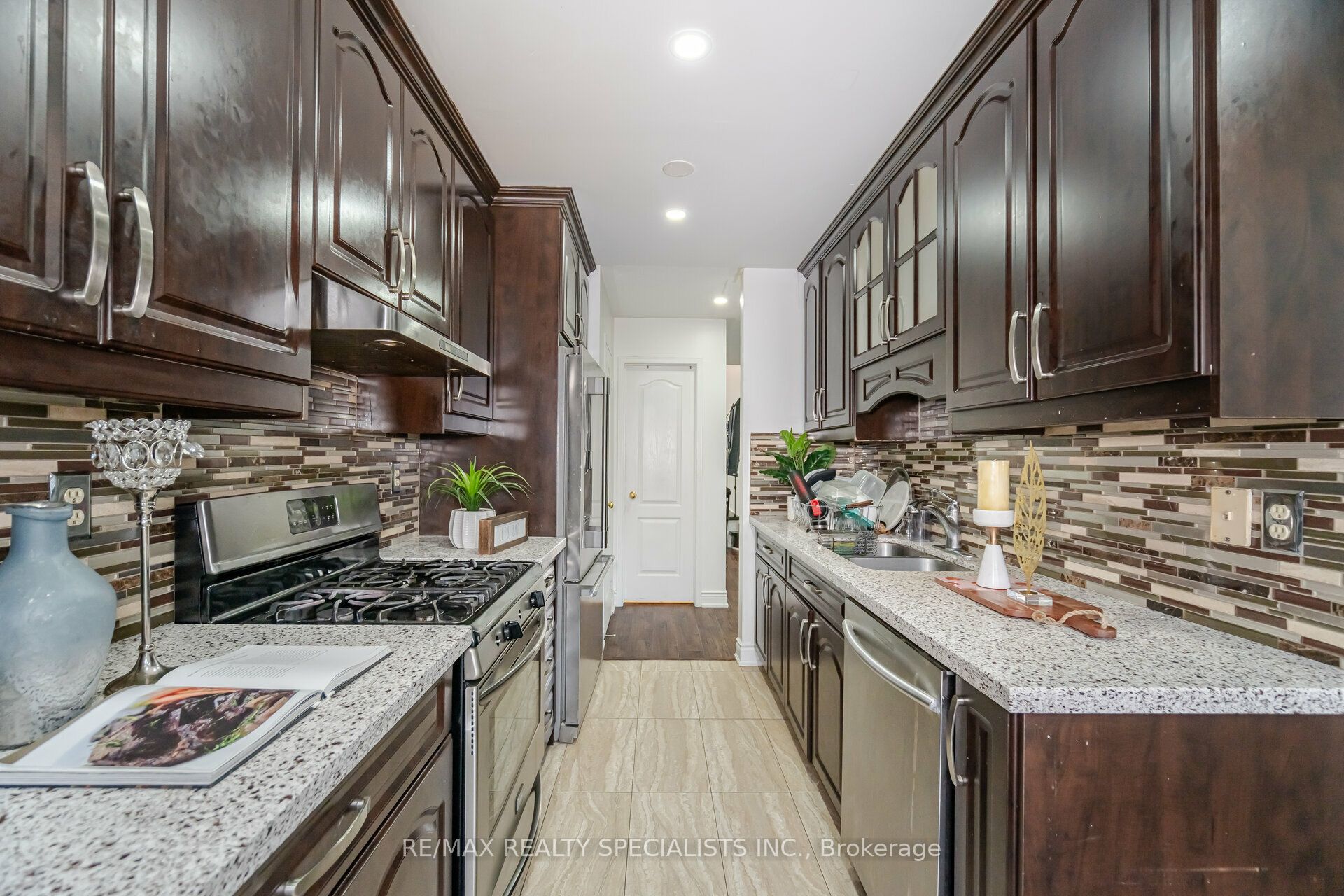 27 Coachwhip Road