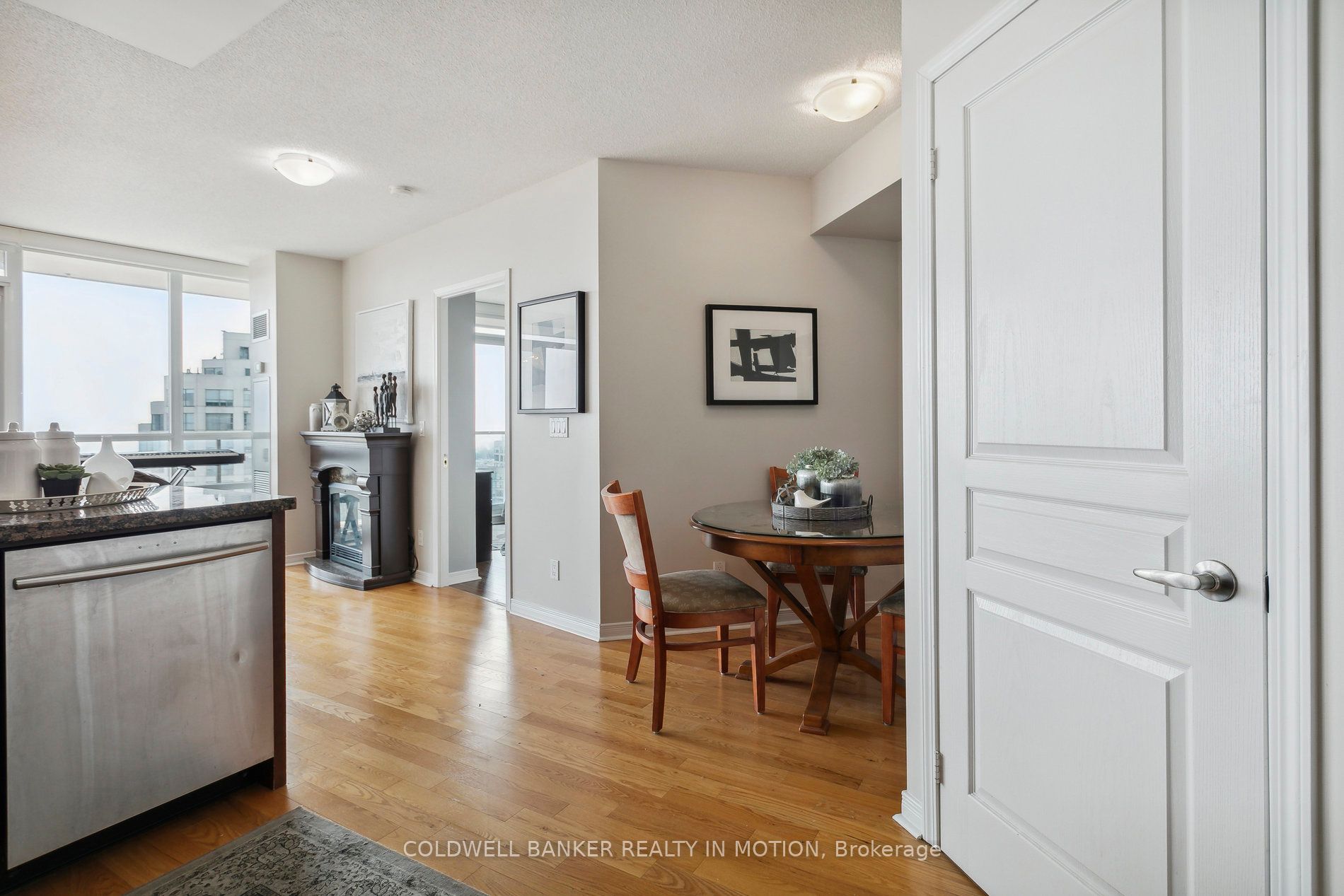 2240 Lakeshore Boulevard W, #1208