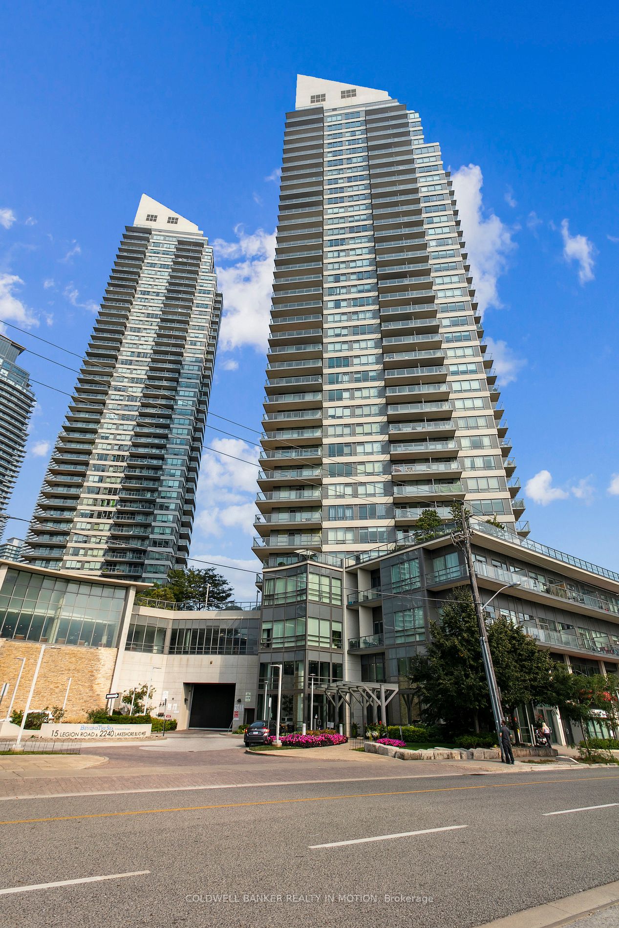 2240 Lakeshore Boulevard W, #1208