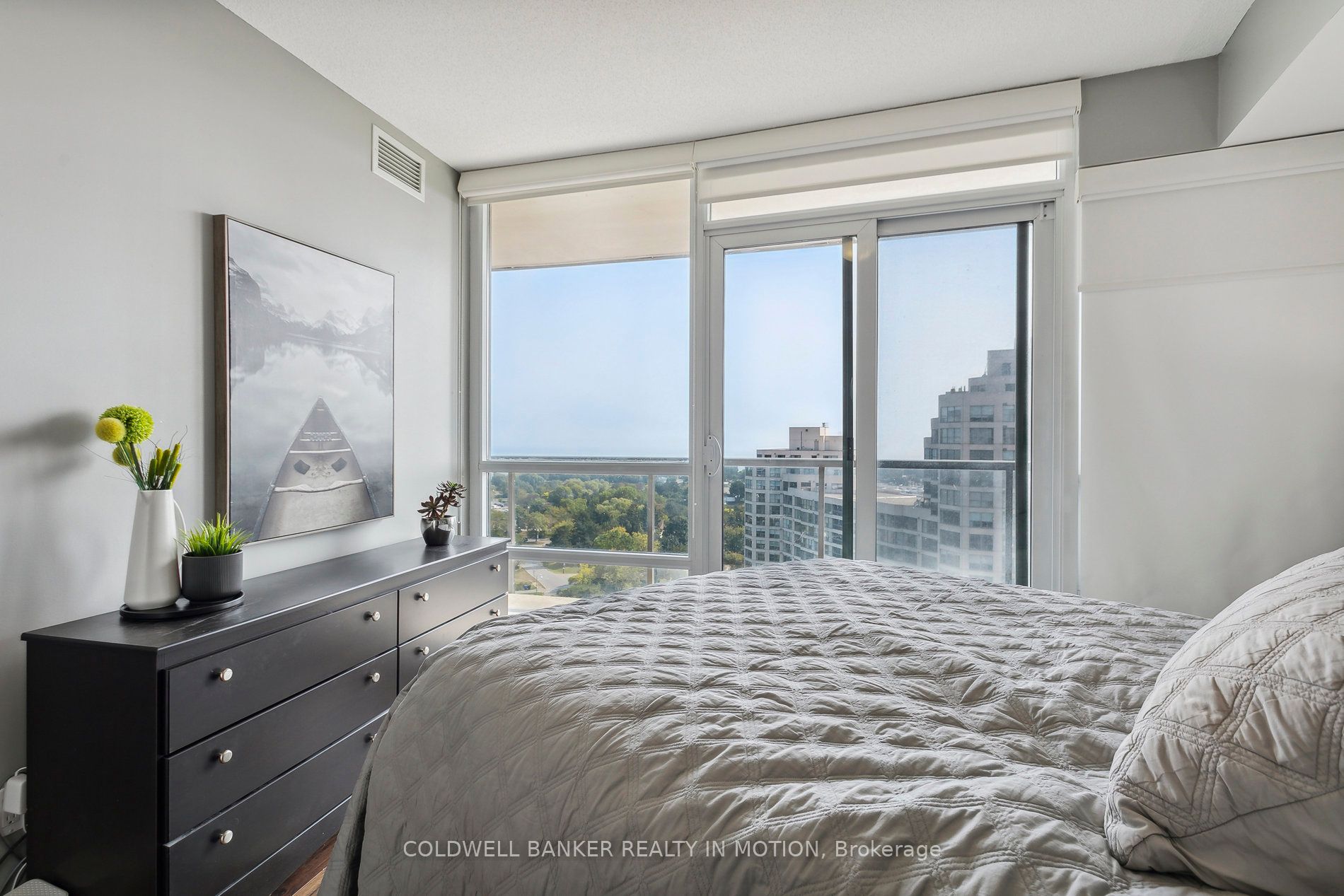 2240 Lakeshore Boulevard W, #1208