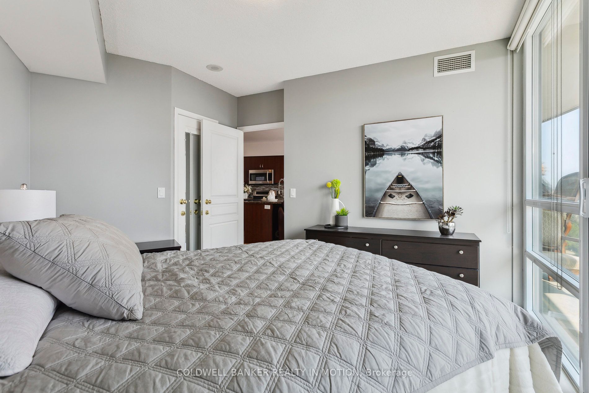 2240 Lakeshore Boulevard W, #1208