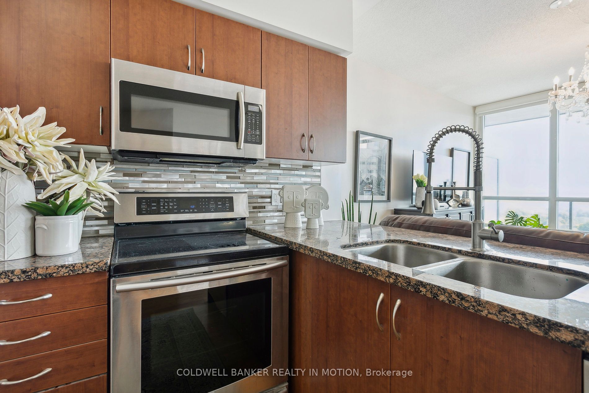2240 Lakeshore Boulevard W, #1208