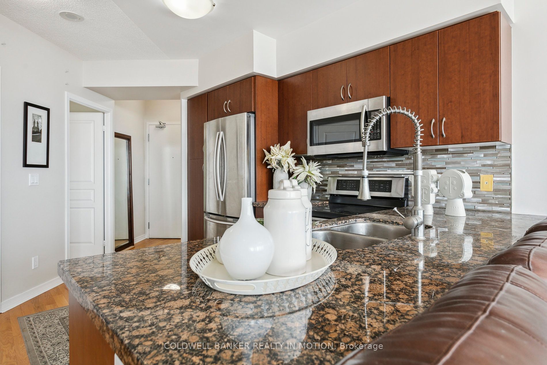 2240 Lakeshore Boulevard W, #1208