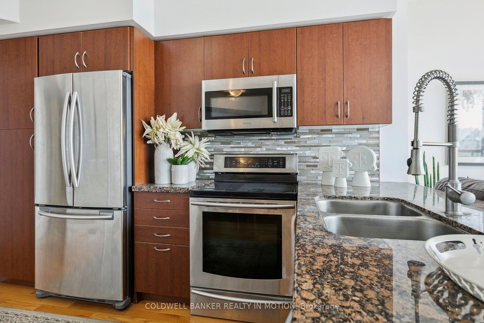2240 Lakeshore Boulevard W, #1208