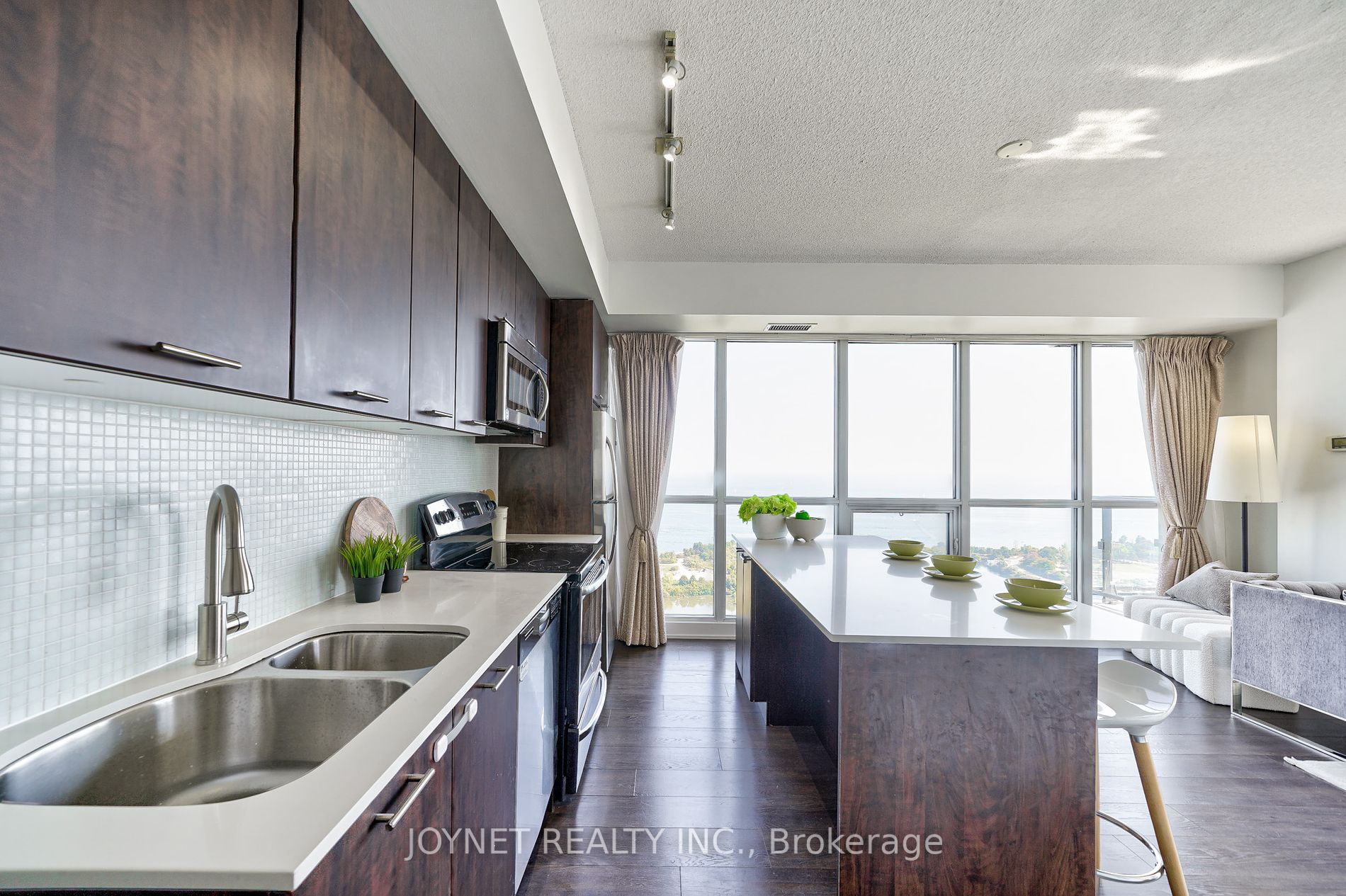 2200 Lake Shore Boulevard W #3801