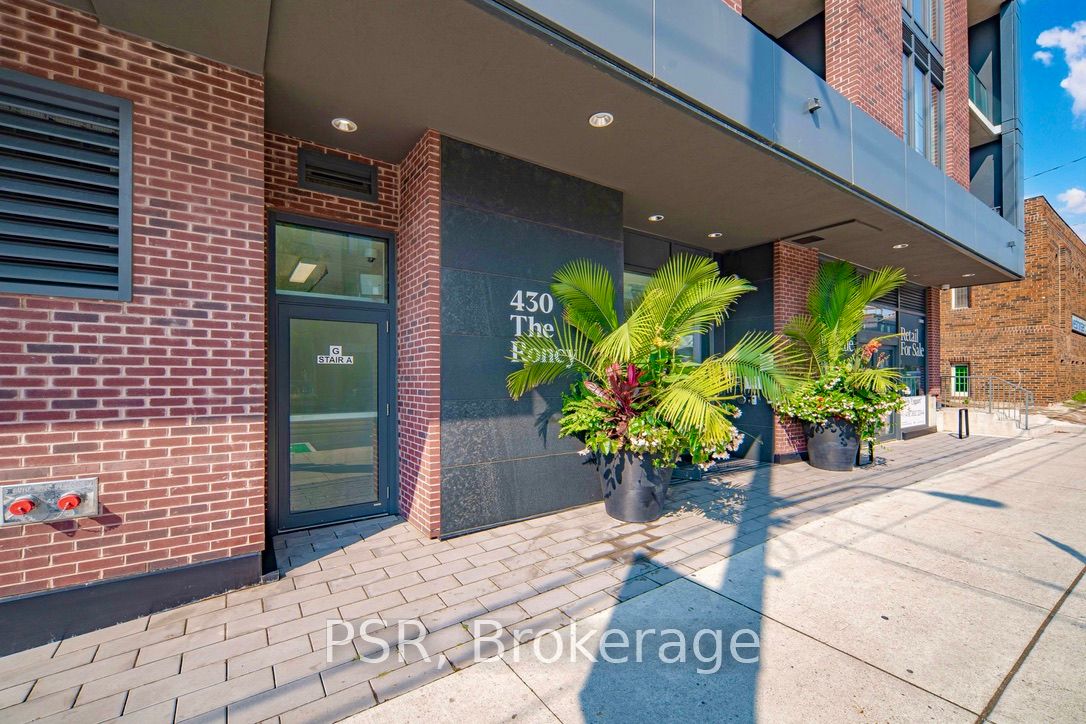 430 Roncesvalles Avenue, #105