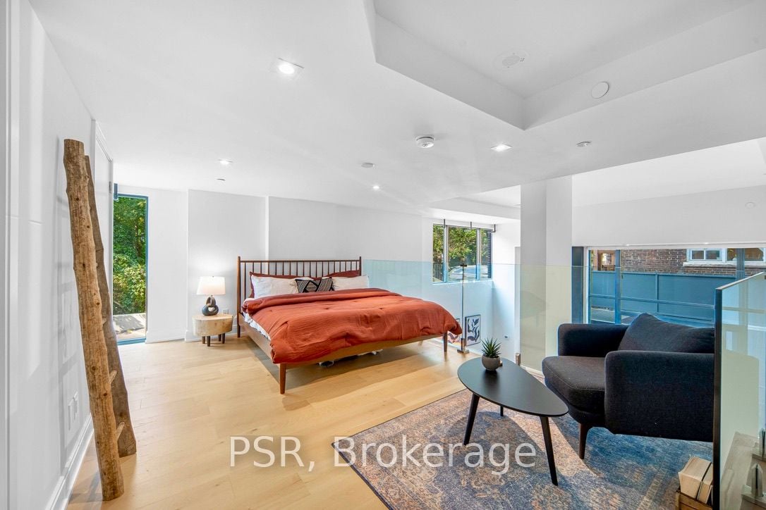 430 Roncesvalles Avenue, #105